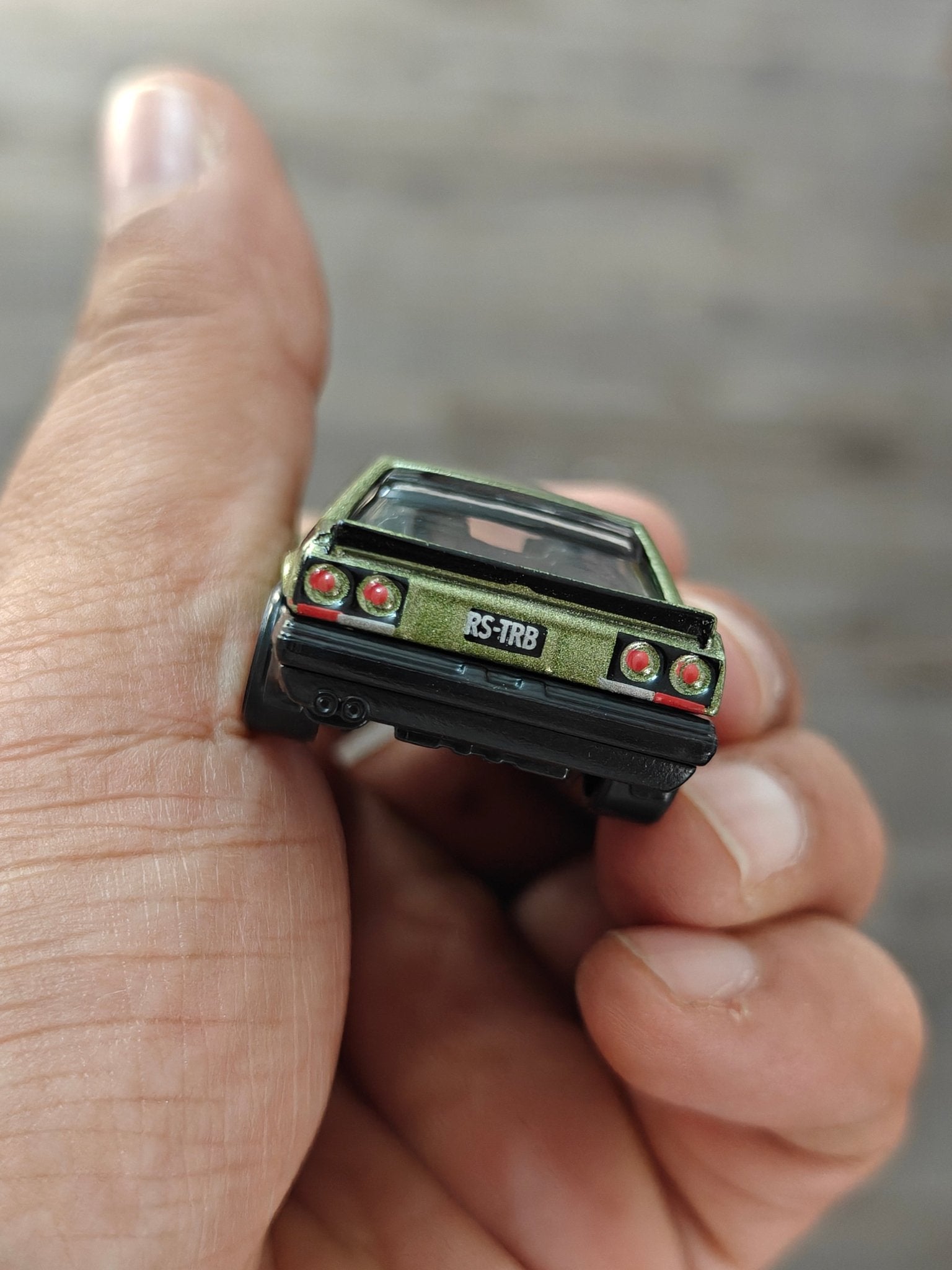 Hot Wheels Nissan Skyline RS KDR30 - Green (Uncarded - New) - Kinder Logs