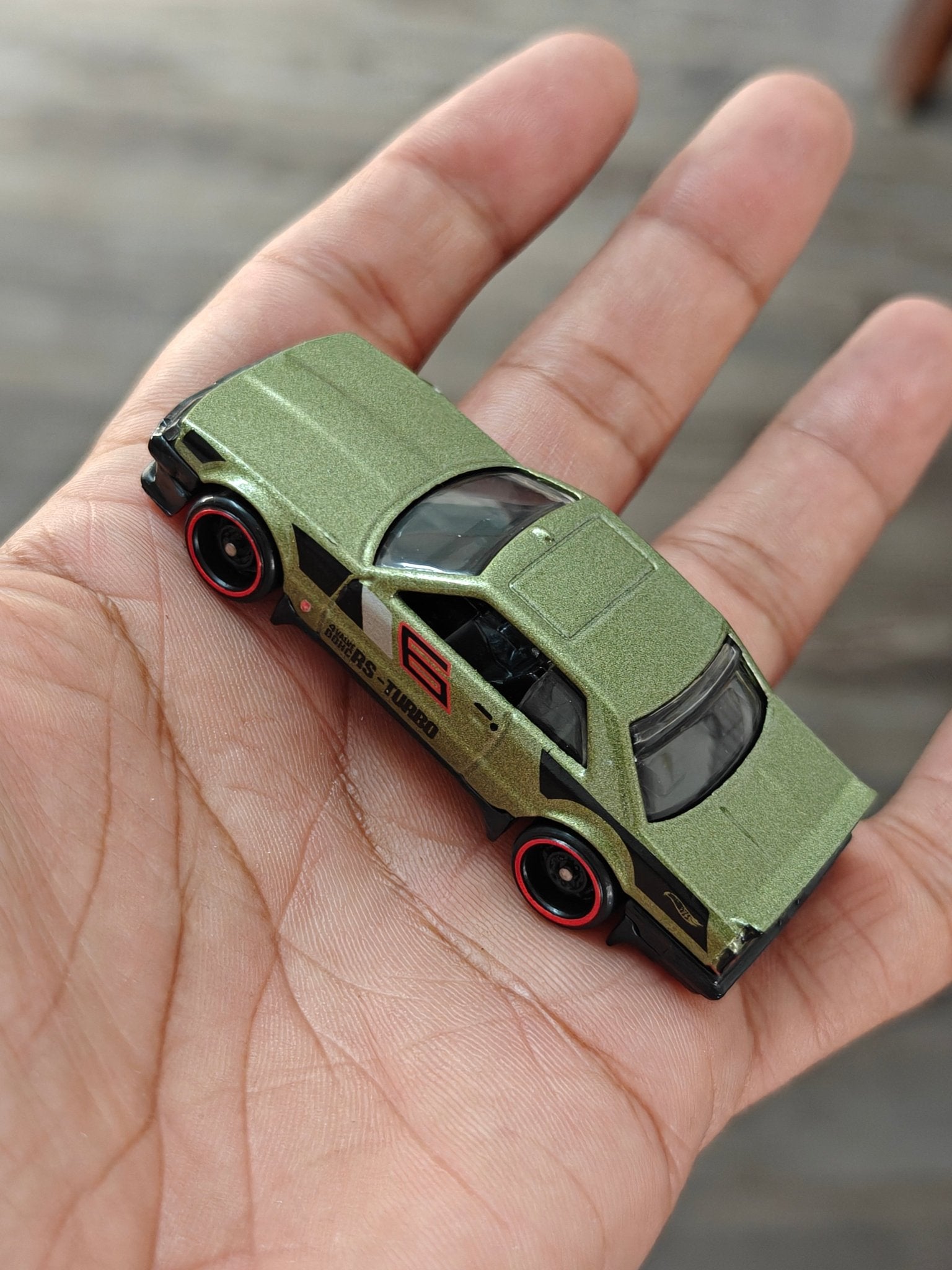 Hot Wheels Nissan Skyline RS KDR30 - Green (Uncarded - New) - Kinder Logs