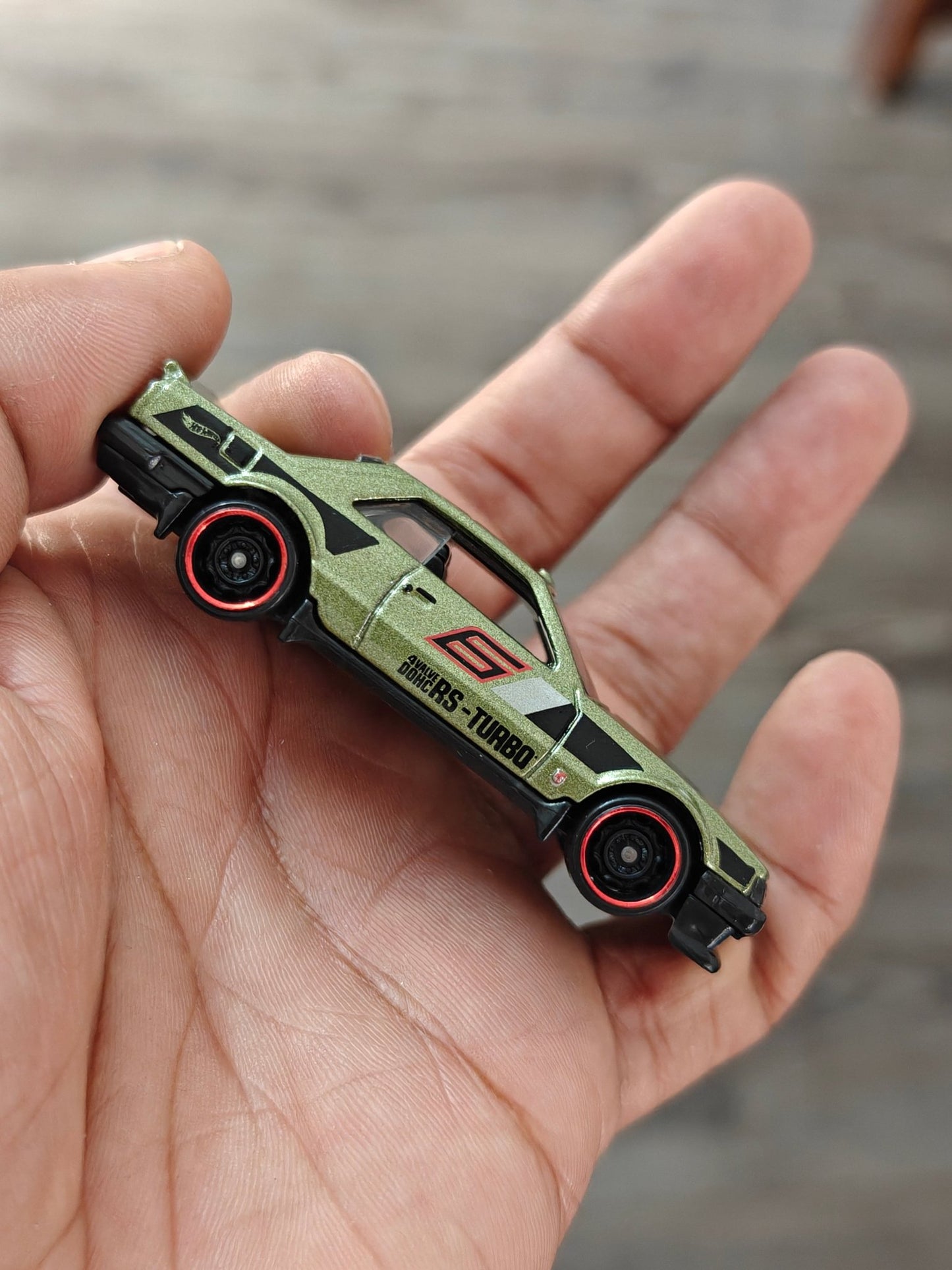 Hot Wheels Nissan Skyline RS KDR30 - Green (Uncarded - New) - Kinder Logs