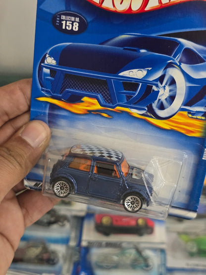 Hot Wheels Old Mini Cooper - Collector No. 158 - Kinder Logs