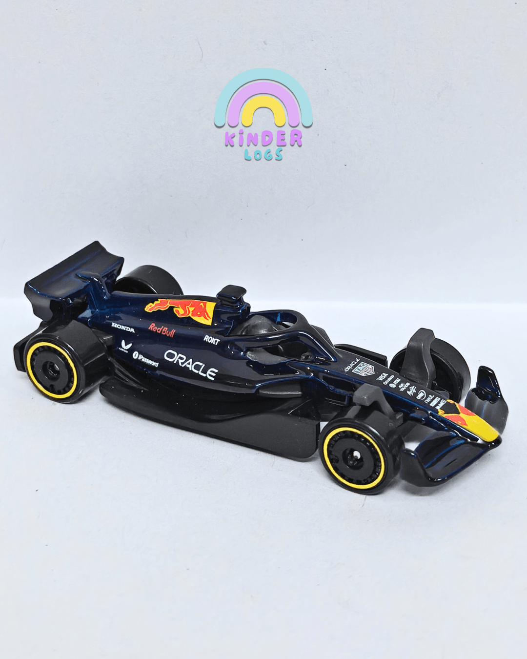 Hot Wheels Oracle Red Bull Racing F1 Car - Black (Uncarded - New) - Kinder Logs