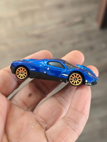 Hot Wheels Pagani Utopia - Blue With Gold Wheels (Uncarded - New) - Kinder Logs