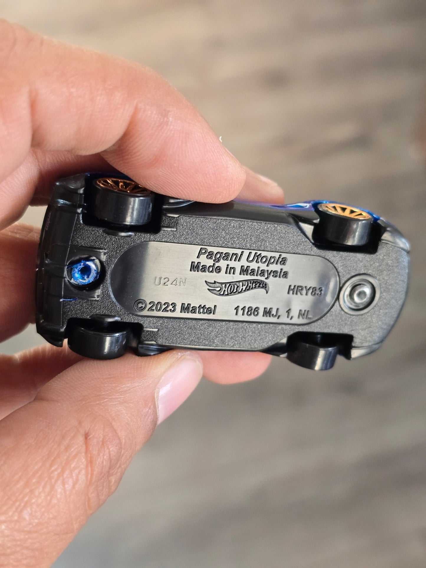 Hot Wheels Pagani Utopia - Blue With Gold Wheels (Uncarded - New) - Kinder Logs