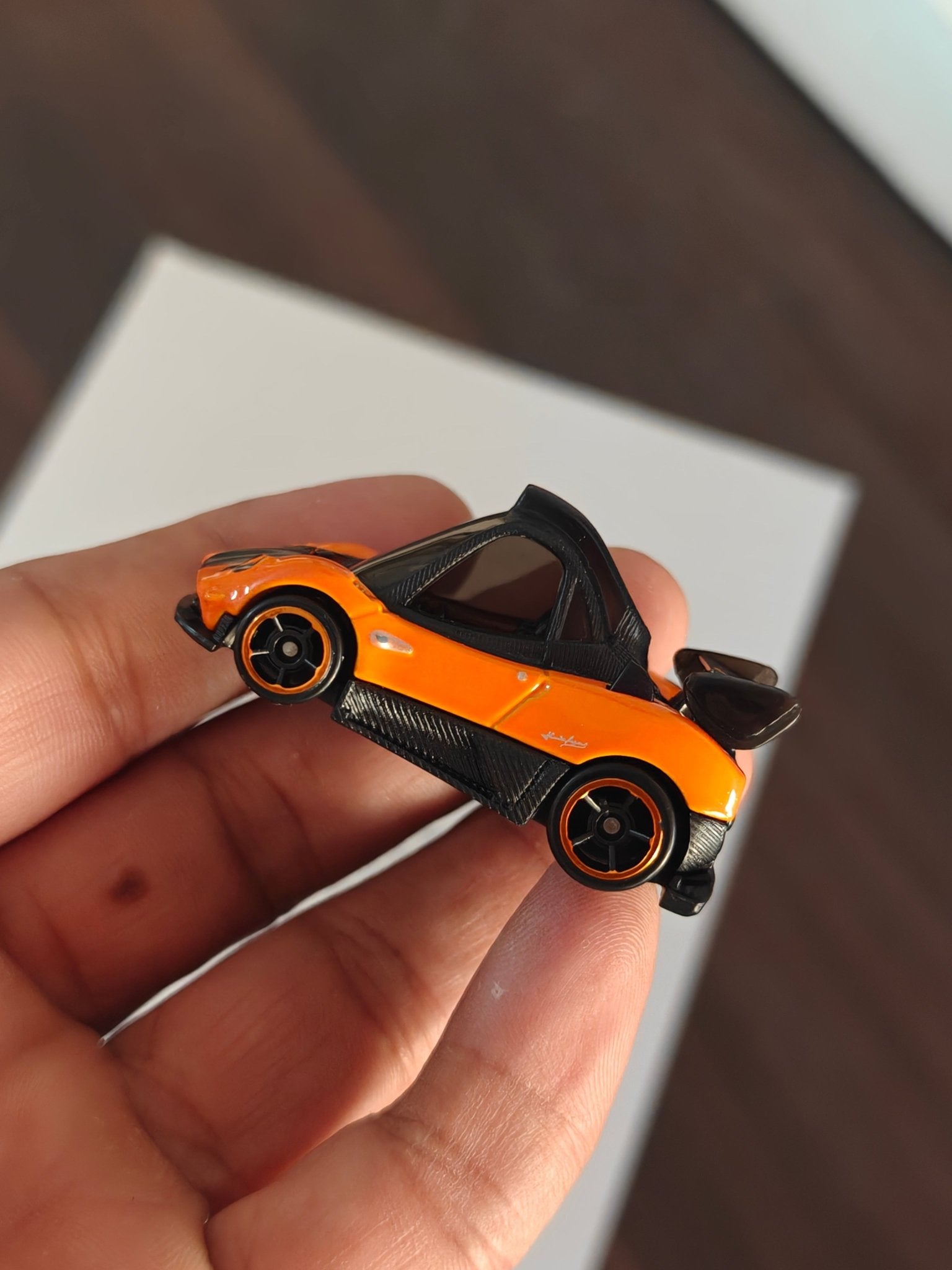 Hot Wheels Pagani Zonda Cinque Tooned - Orange (Uncarded - New) - Kinder Logs