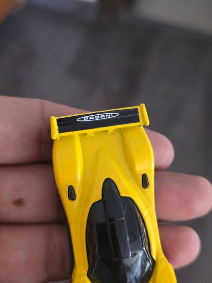 Hot Wheels Pagani Zonda R - Yellow (Uncarded - New) - Kinder Logs