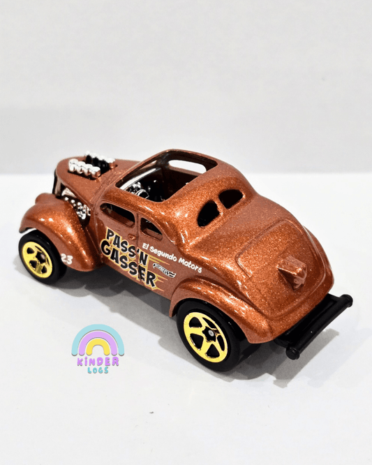 Hot Wheels Pass'N Gasser (Uncarded) - Kinder Logs