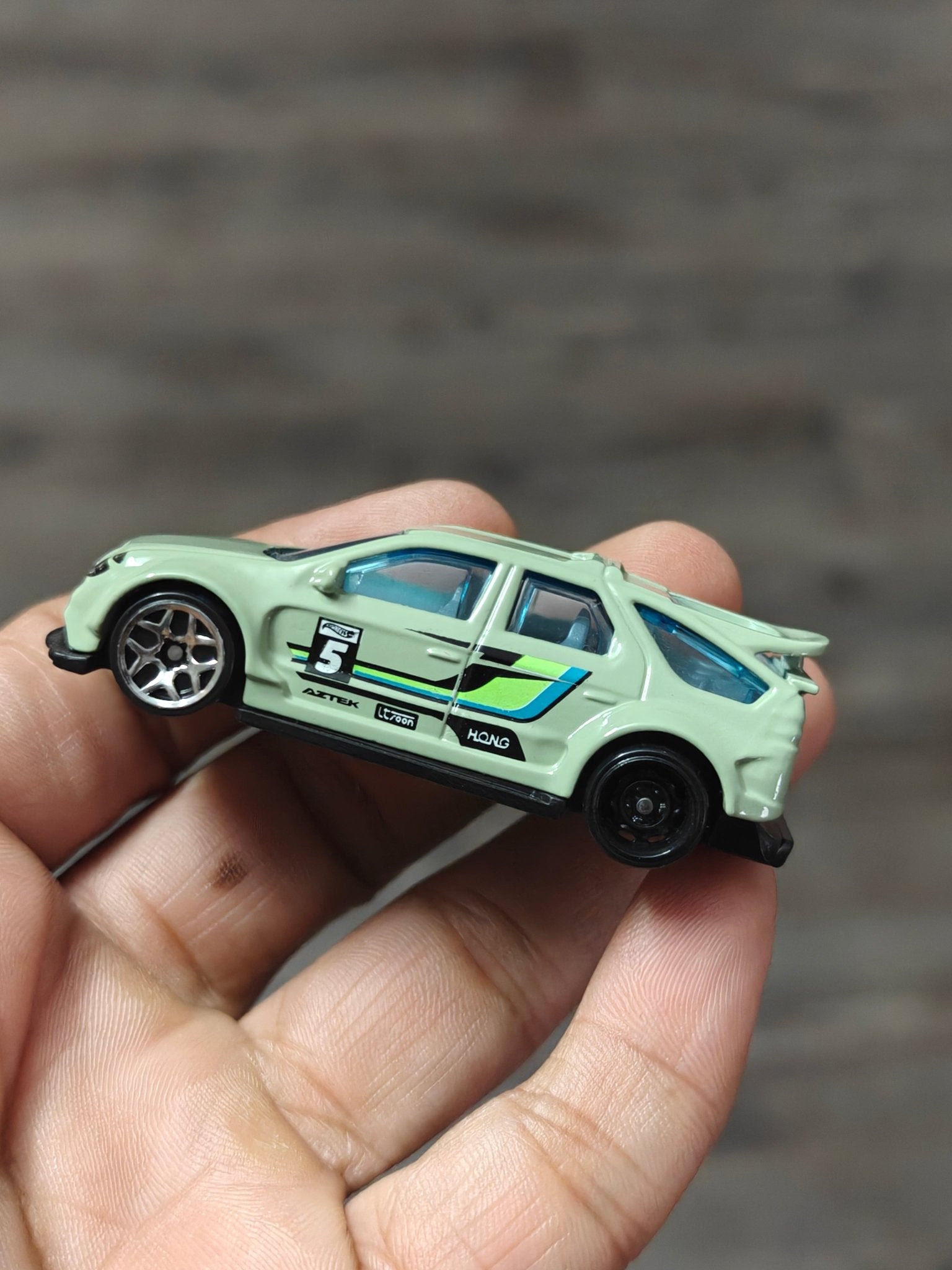 Hot Wheels Pontiac Aztek Custom - Light Green (Uncarded - New) - Kinder Logs