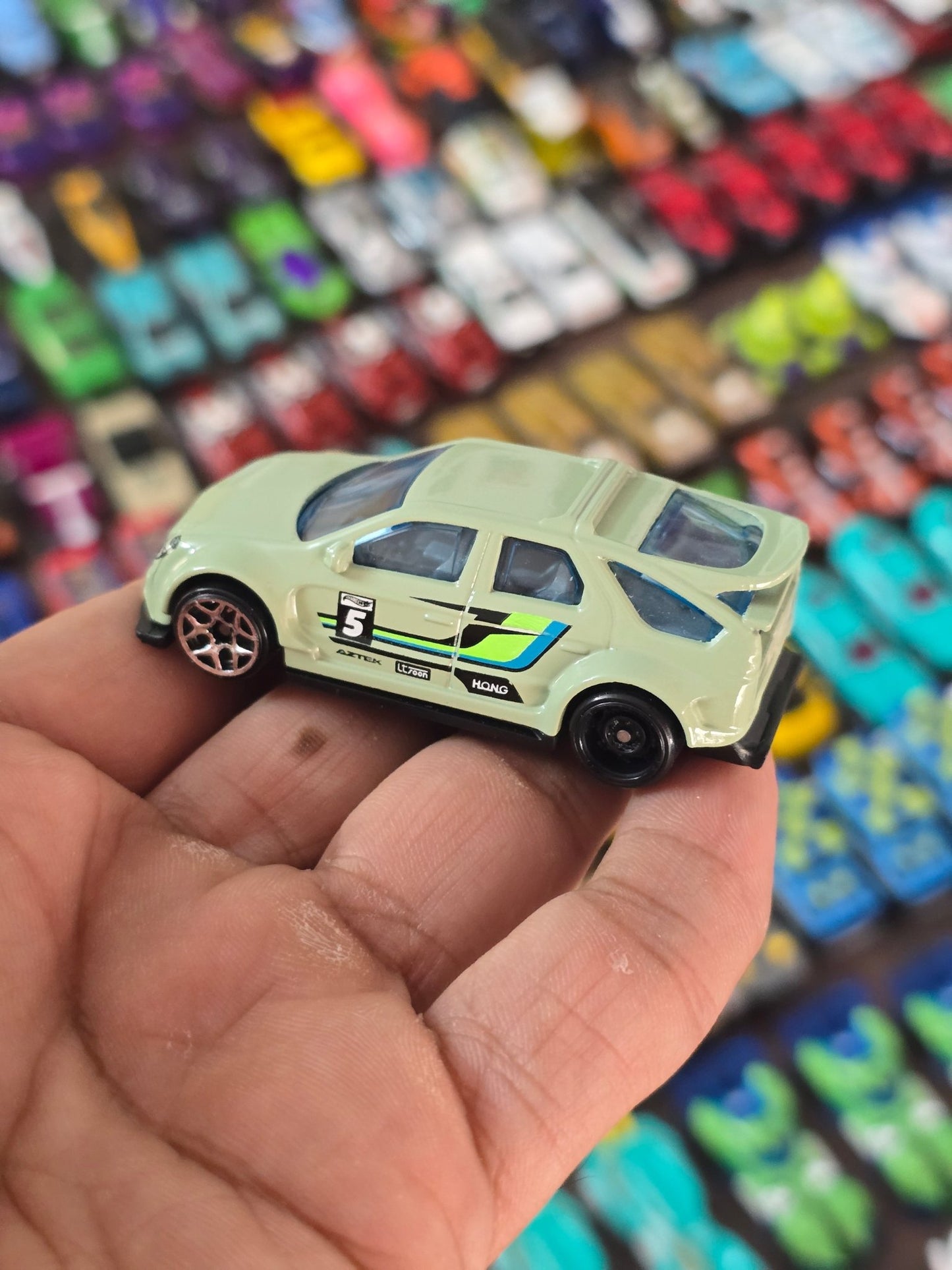 Hot Wheels Pontiac Aztek Custom - Light Green (Uncarded - New) - Kinder Logs