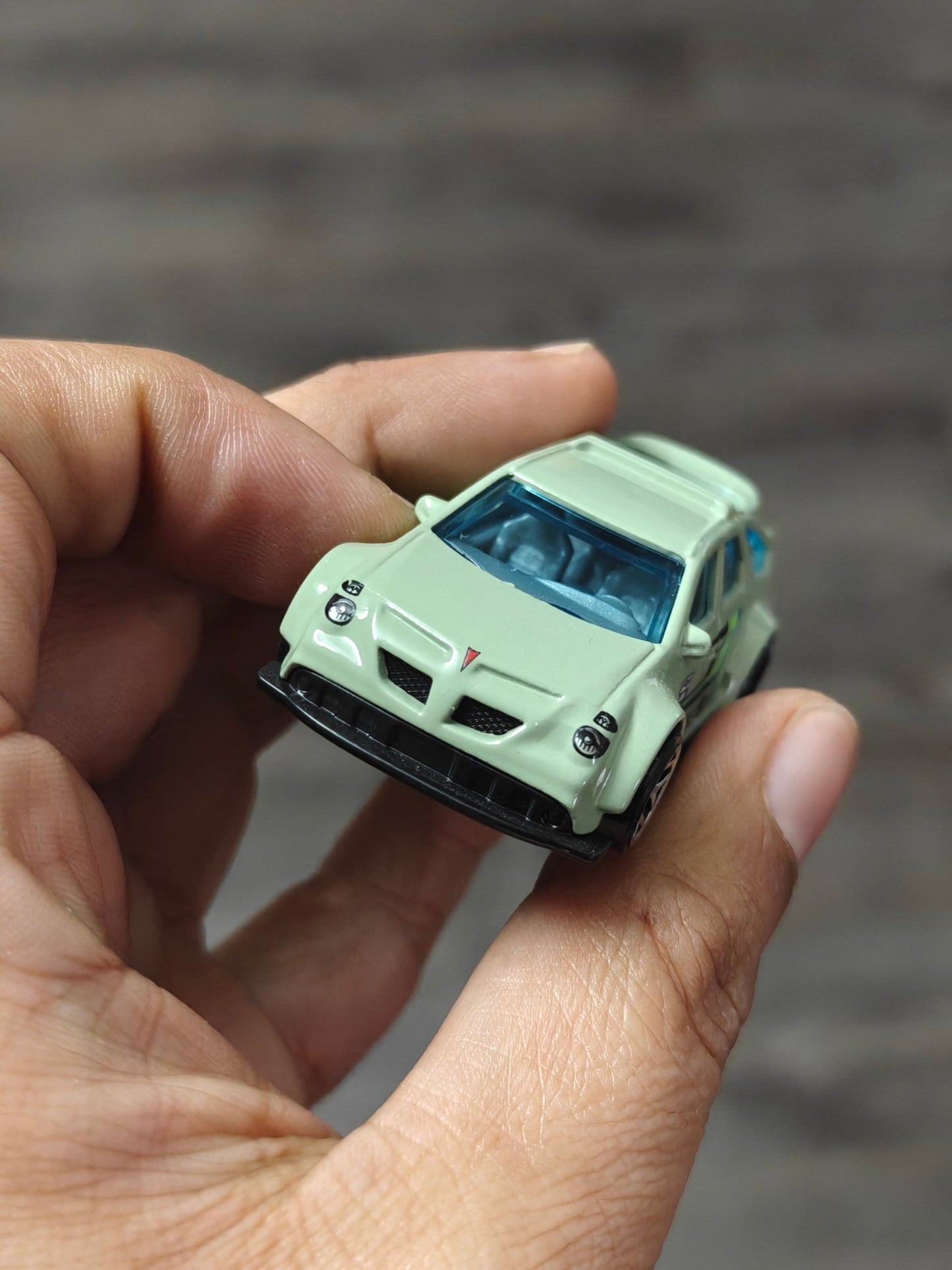 Hot Wheels Pontiac Aztek Custom - Light Green (Uncarded - New) - Kinder Logs