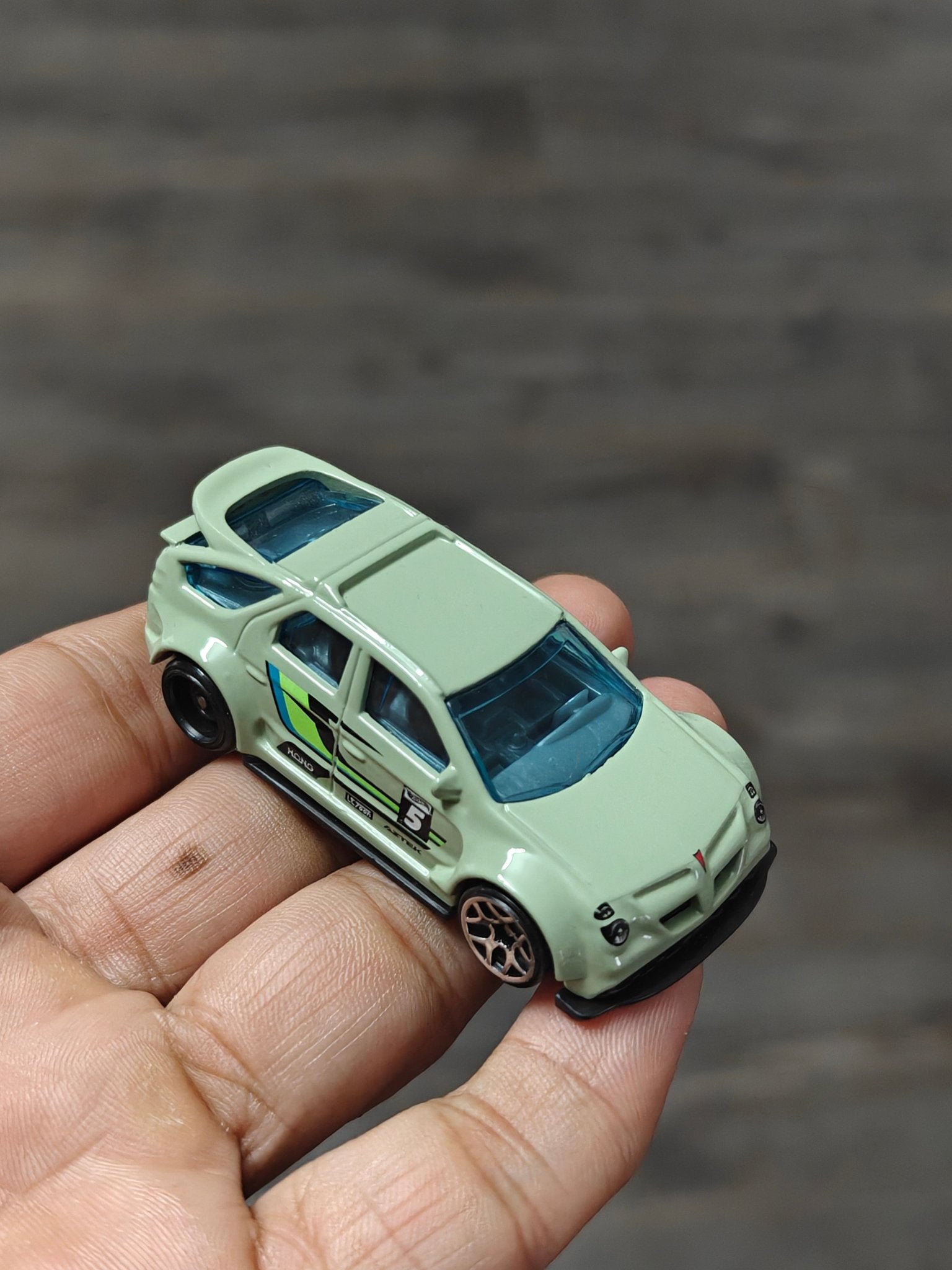 Hot Wheels Pontiac Aztek Custom - Light Green (Uncarded - New) - Kinder Logs