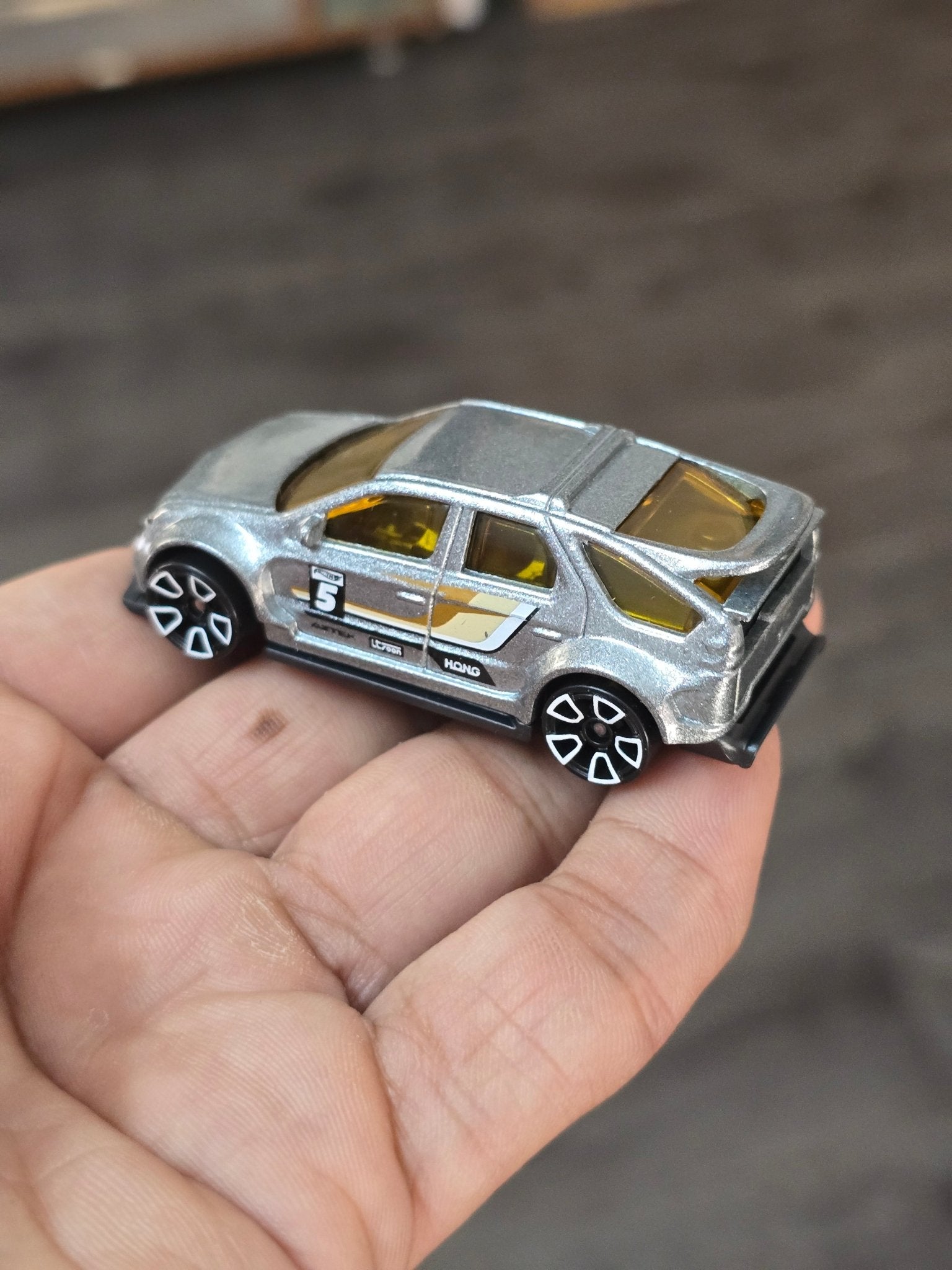 Hot Wheels Pontiac Aztek Custom - Silver (Uncarded - New) - Kinder Logs