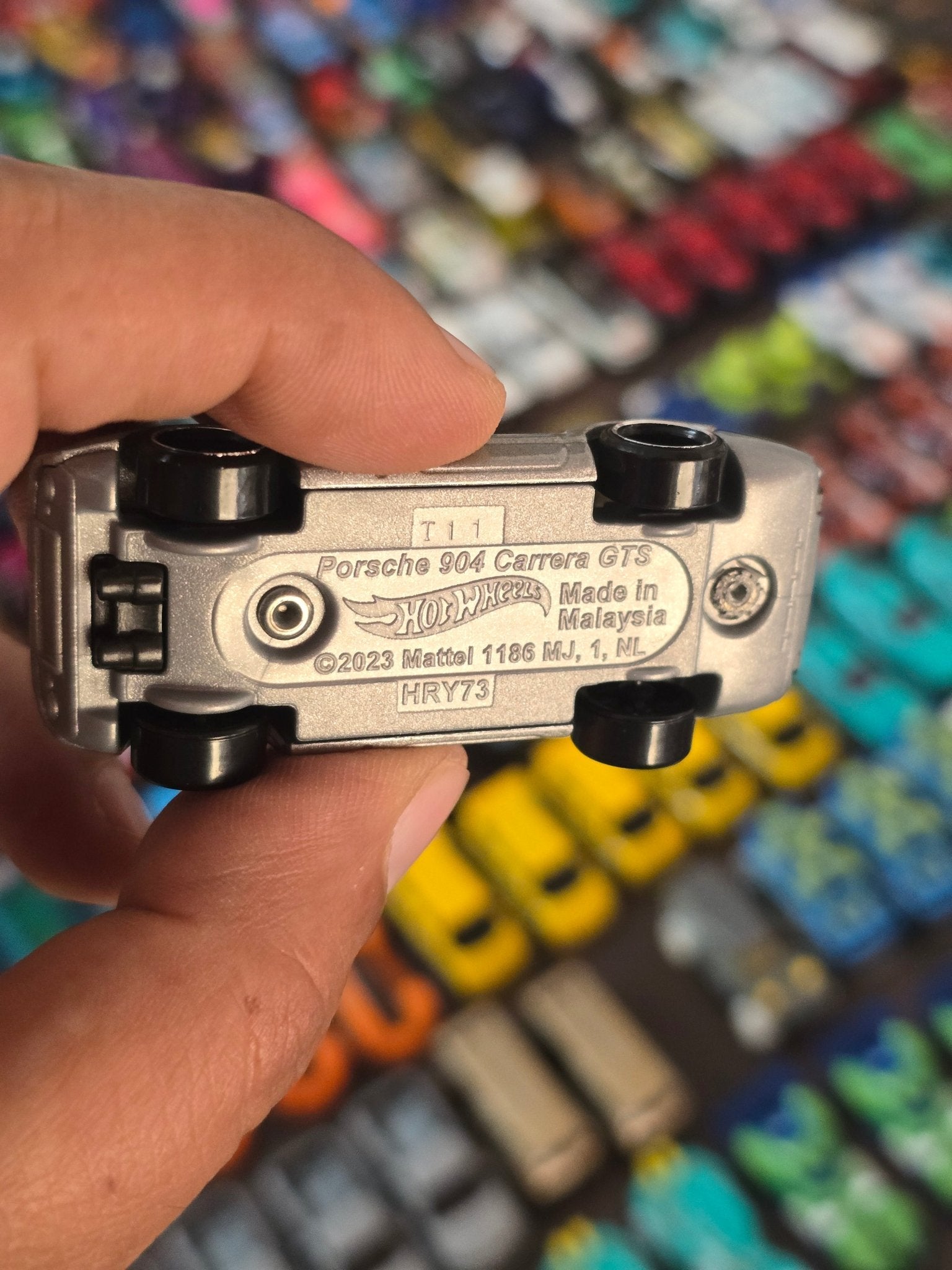 Hot Wheels Porsche 904 Carrera GTS - Silver (Uncarded - New) - Kinder Logs