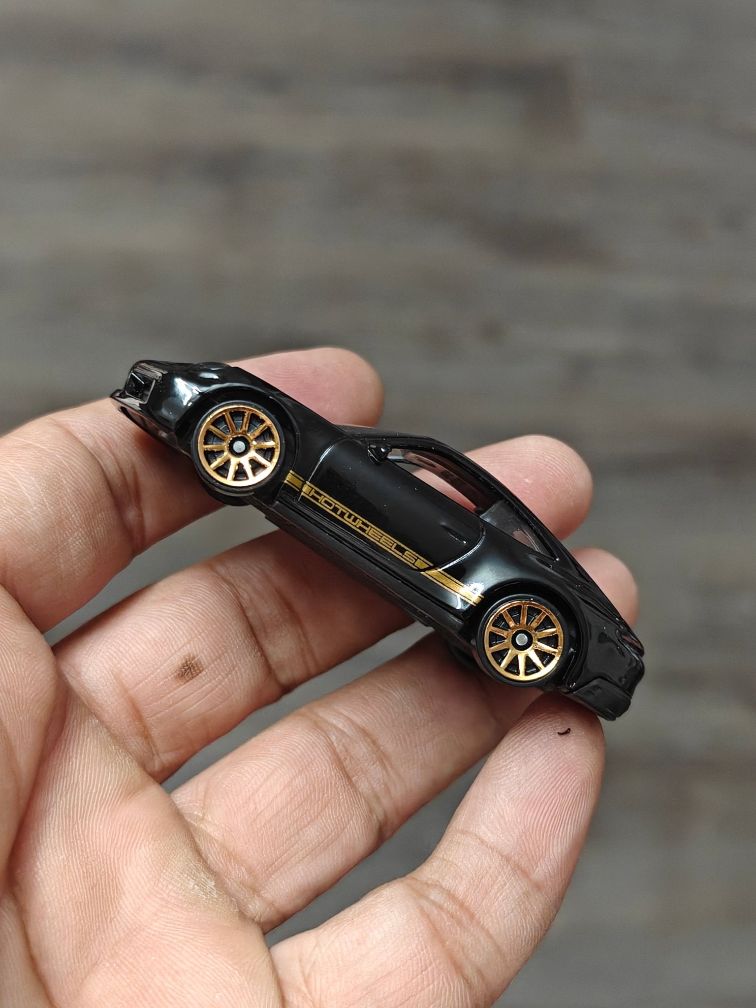 Hot Wheels Porsche 911 Carrera T - Black (Uncarded - New) - Kinder Logs