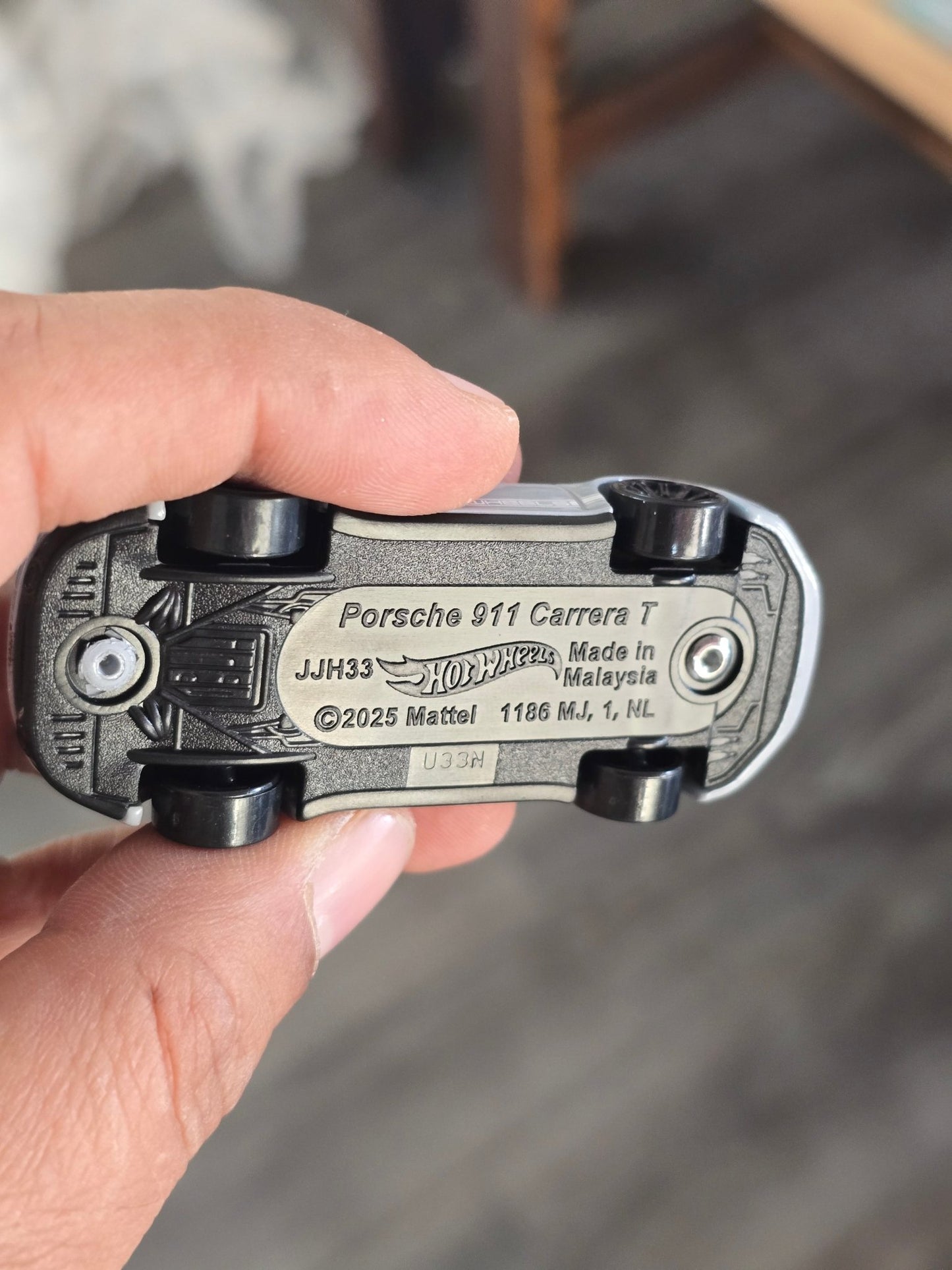 Hot Wheels Porsche 911 Carrera T - Grey (Uncarded - New) - Kinder Logs