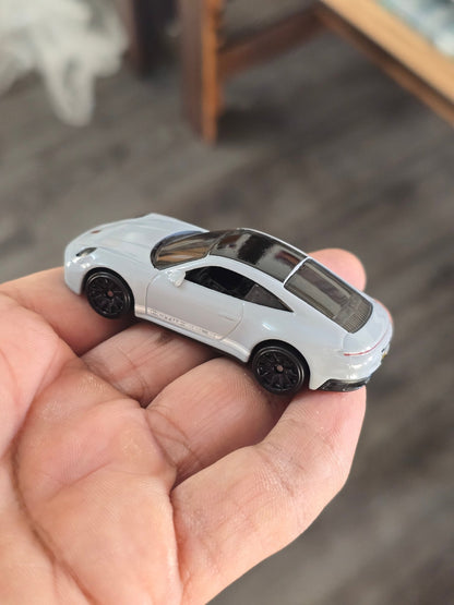 Hot Wheels Porsche 911 Carrera T - Grey (Uncarded - New) - Kinder Logs