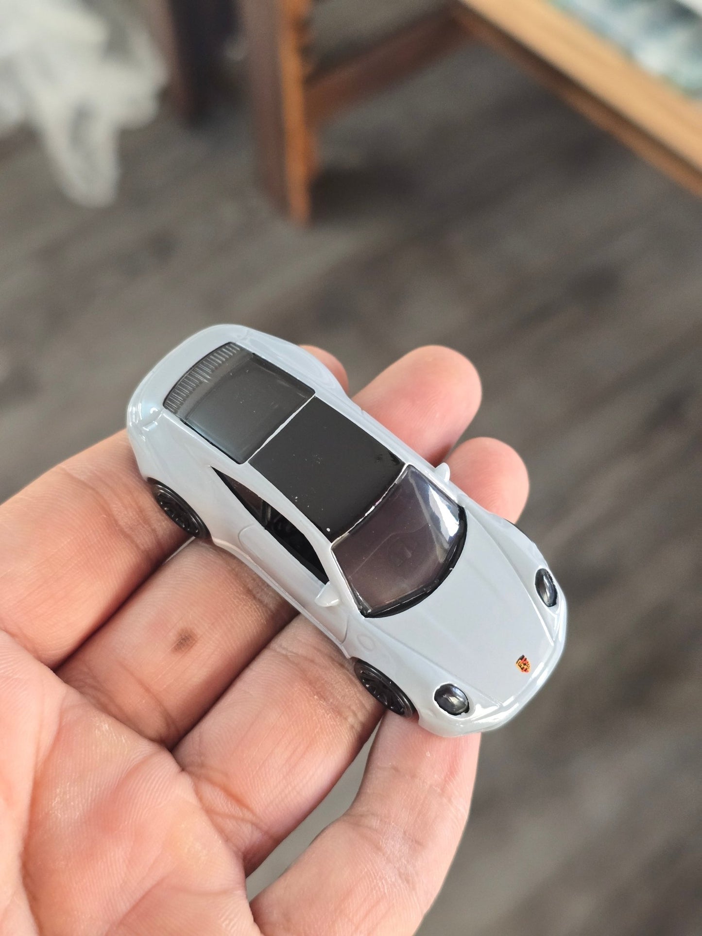 Hot Wheels Porsche 911 Carrera T - Grey (Uncarded - New) - Kinder Logs