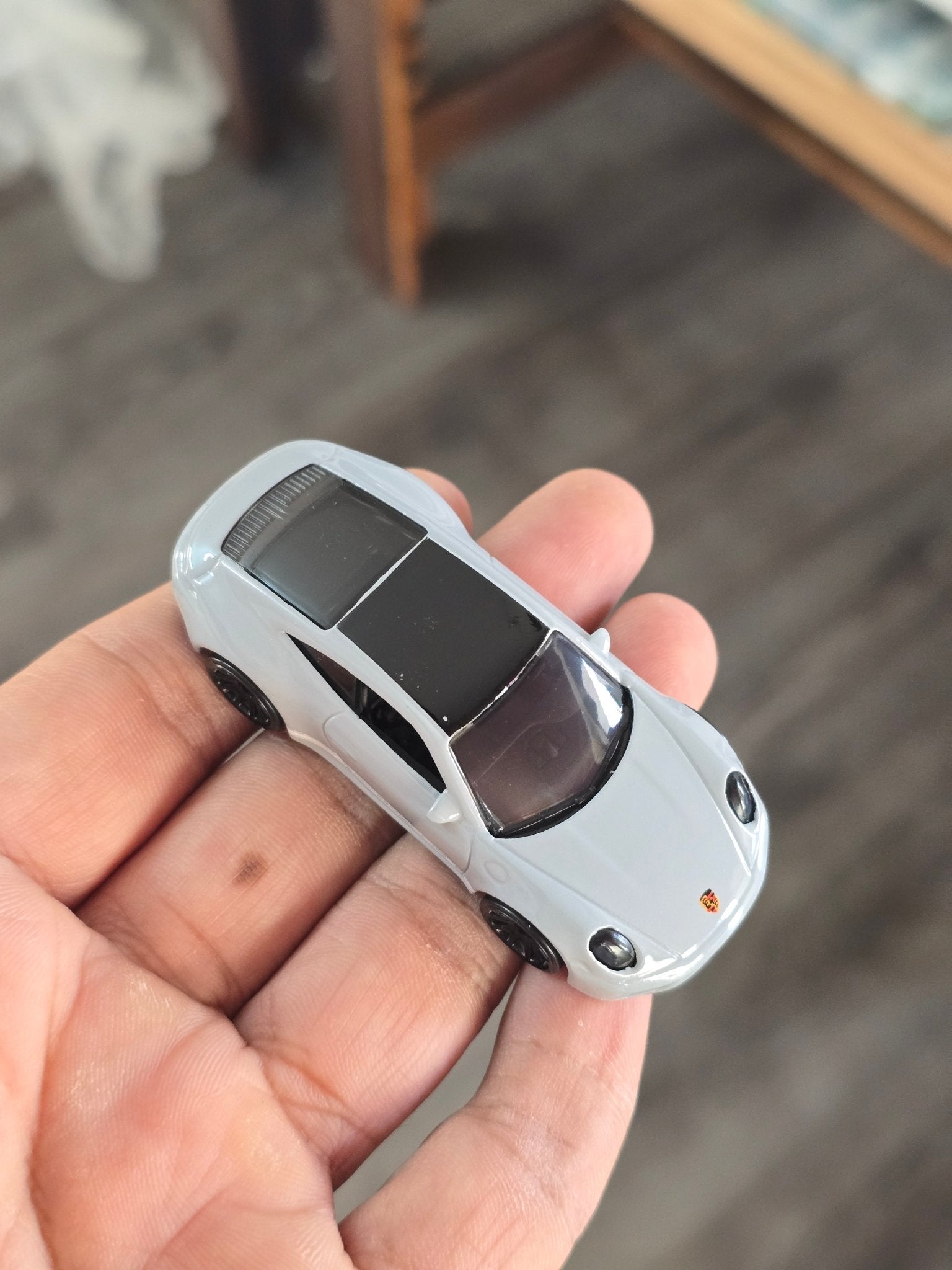 Hot Wheels Porsche 911 Carrera T - Grey (Uncarded - New) - Kinder Logs