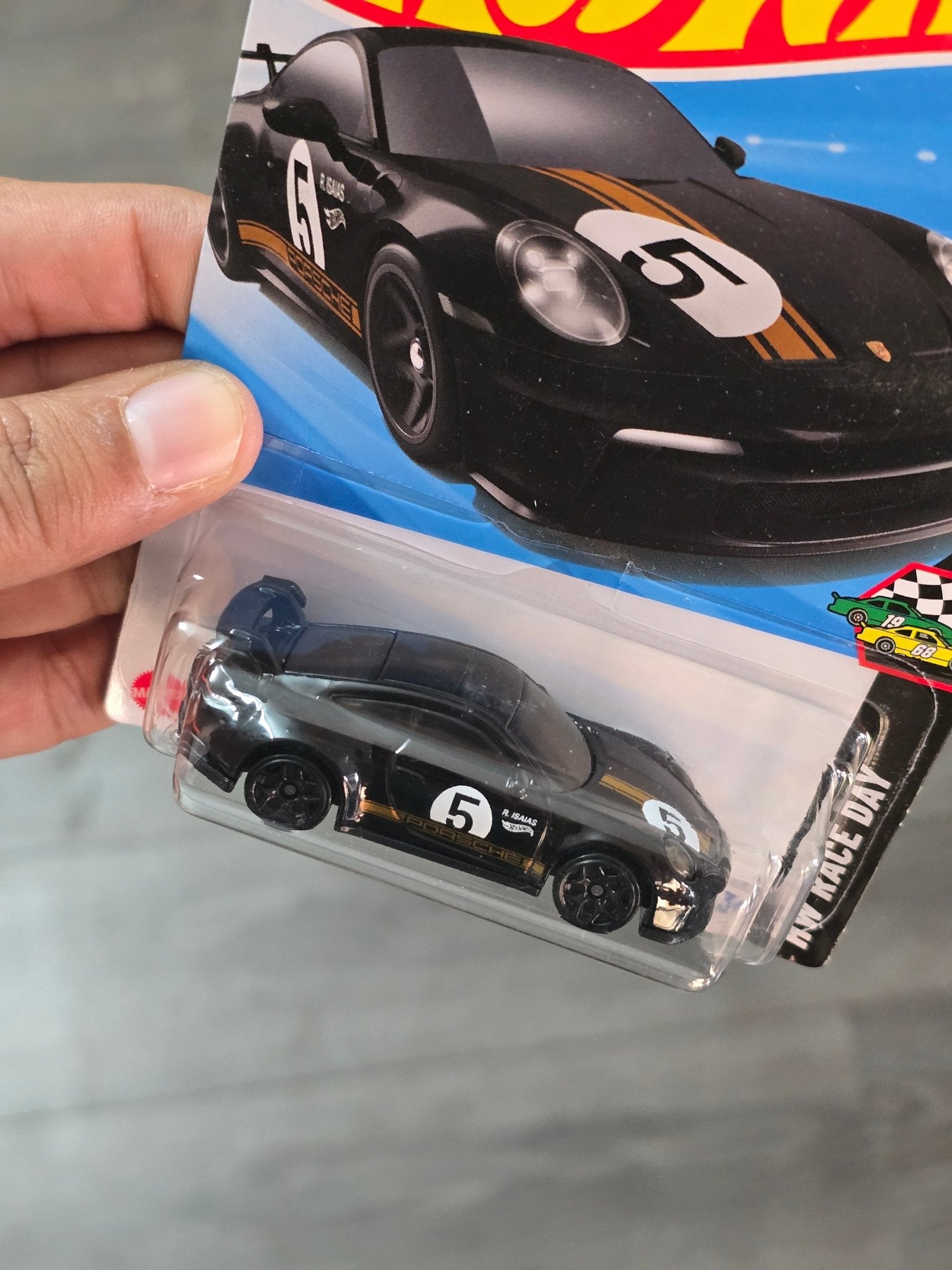 Hot Wheels Porsche 911 GT3 - Black (Imported) - Kinder Logs