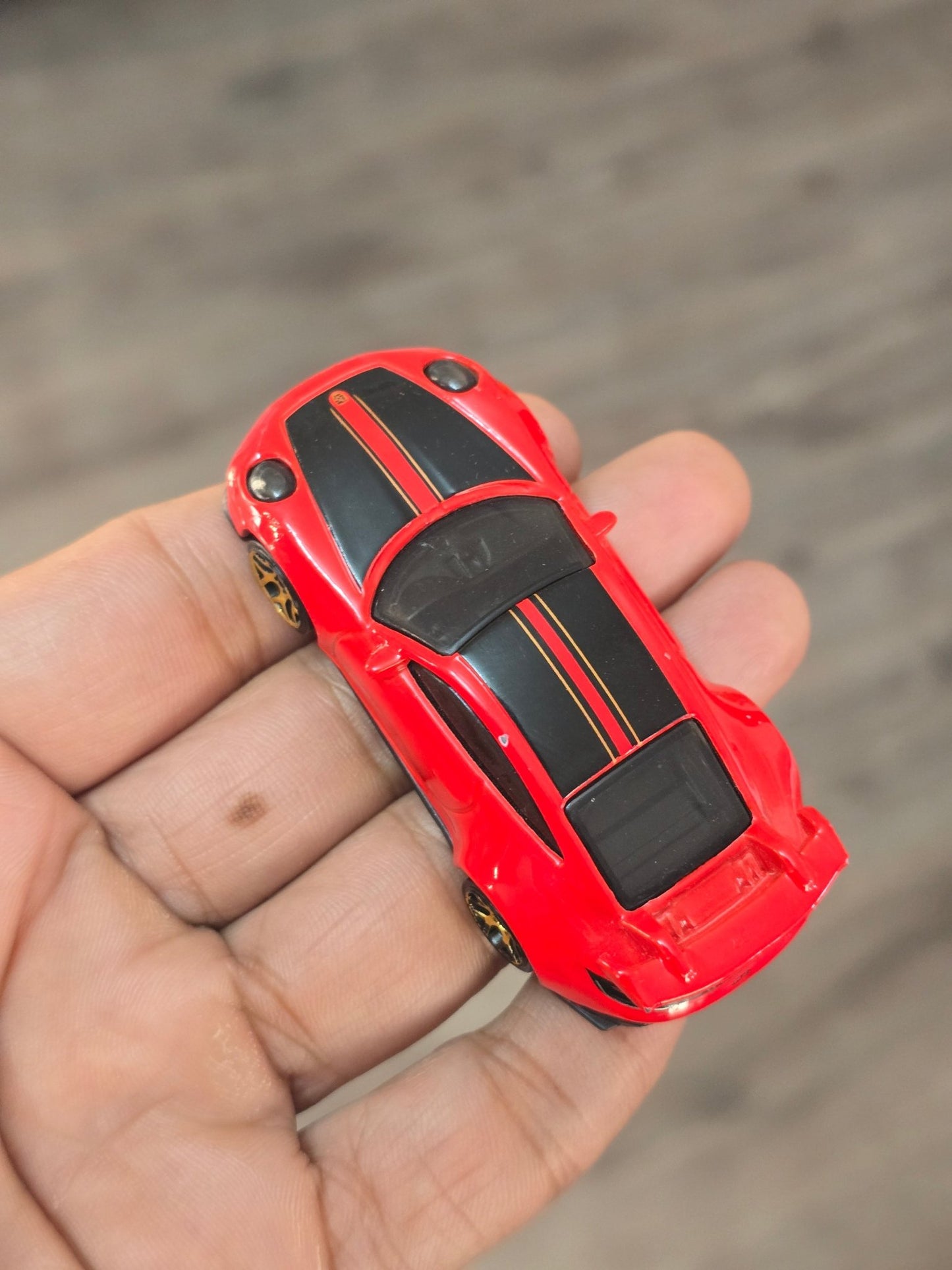 Hot Wheels Porsche 911 GT3 (Pre - Owned) - Kinder Logs