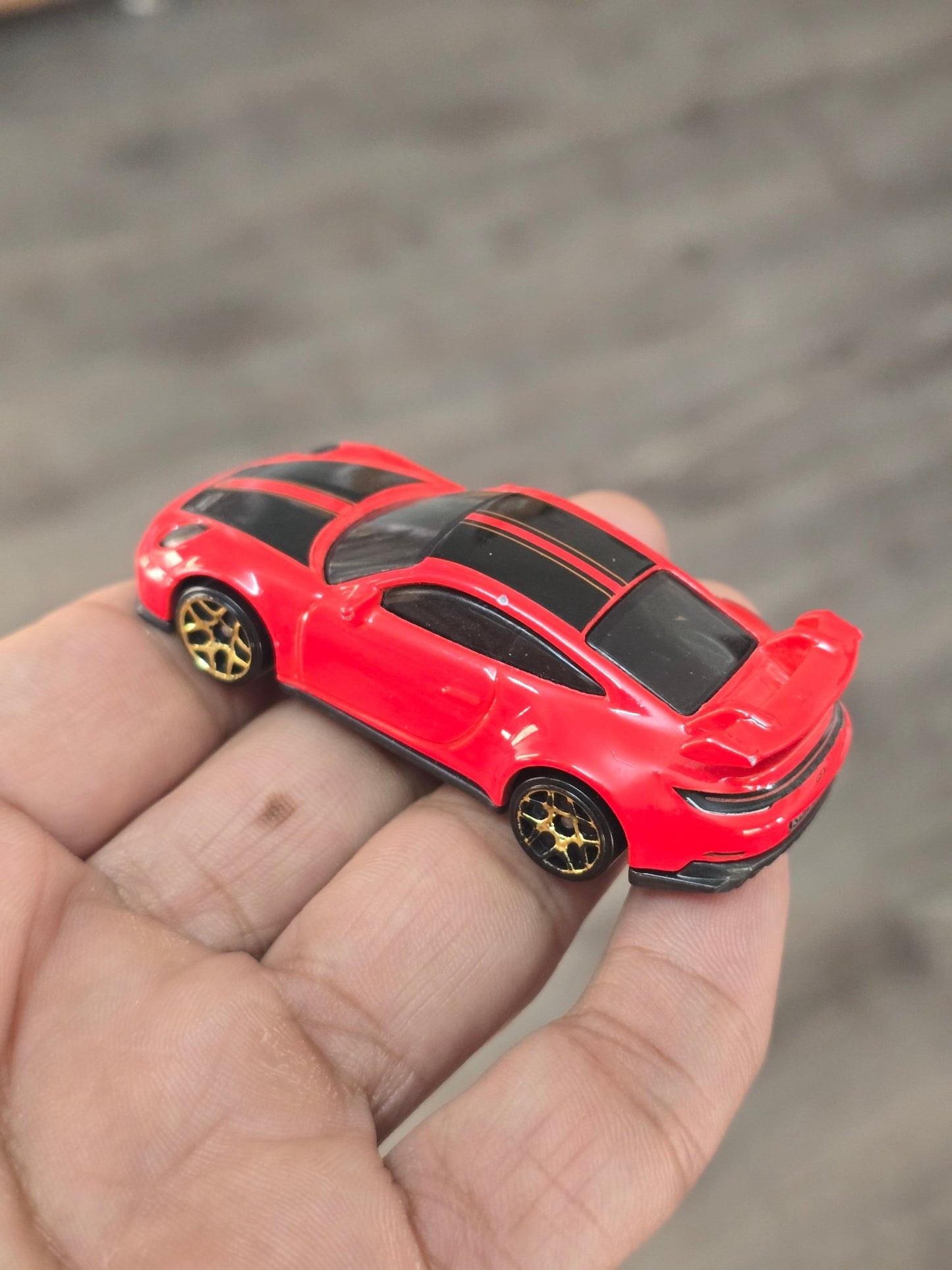 Hot Wheels Porsche 911 GT3 (Pre - Owned) - Kinder Logs