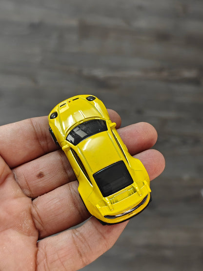 Hot Wheels Porsche 911 GT3 - Yellow (Uncarded - New) - Kinder Logs