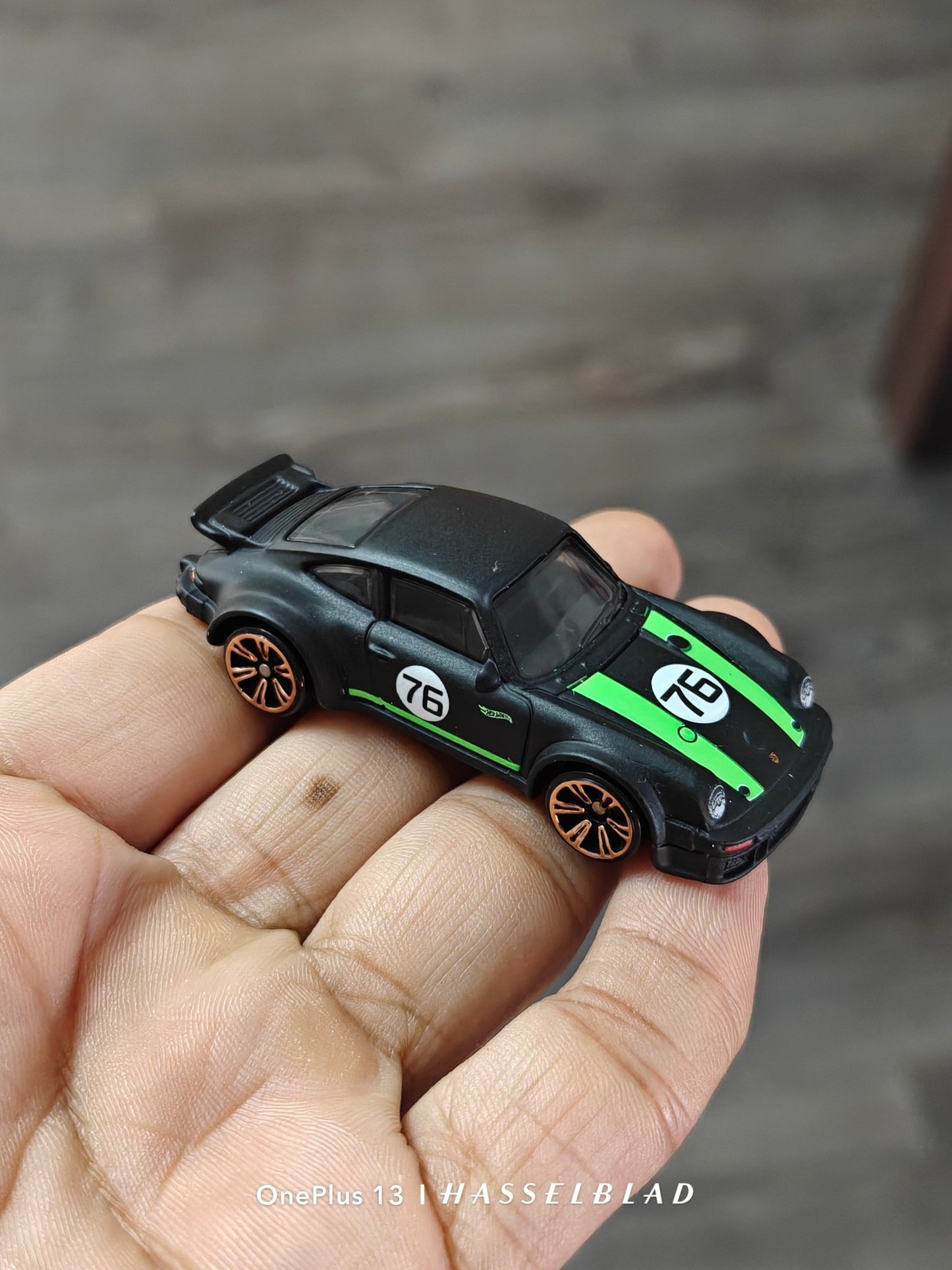 Hot Wheels Porsche 934 Turbo RSR Neon Speeders - Matte Black (Uncarded - New) - Kinder Logs