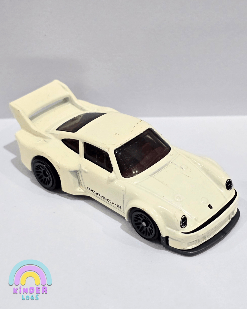 Hot Wheels Porsche 934.5 - White (Uncarded) - Kinder Logs