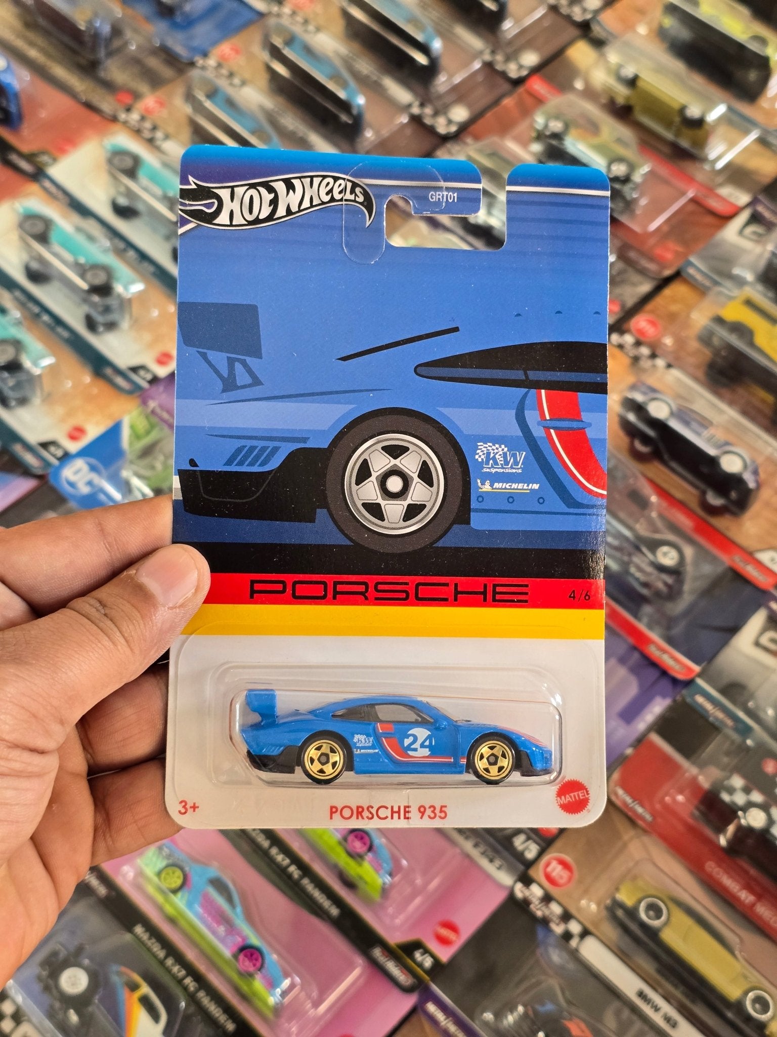 Hot Wheels Porsche 935 - Porsche Series (Imported) - Kinder Logs