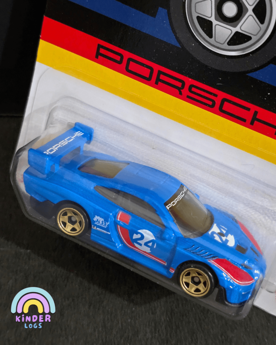Hot Wheels Porsche 935 - Porsche Series (Imported) - Kinder Logs