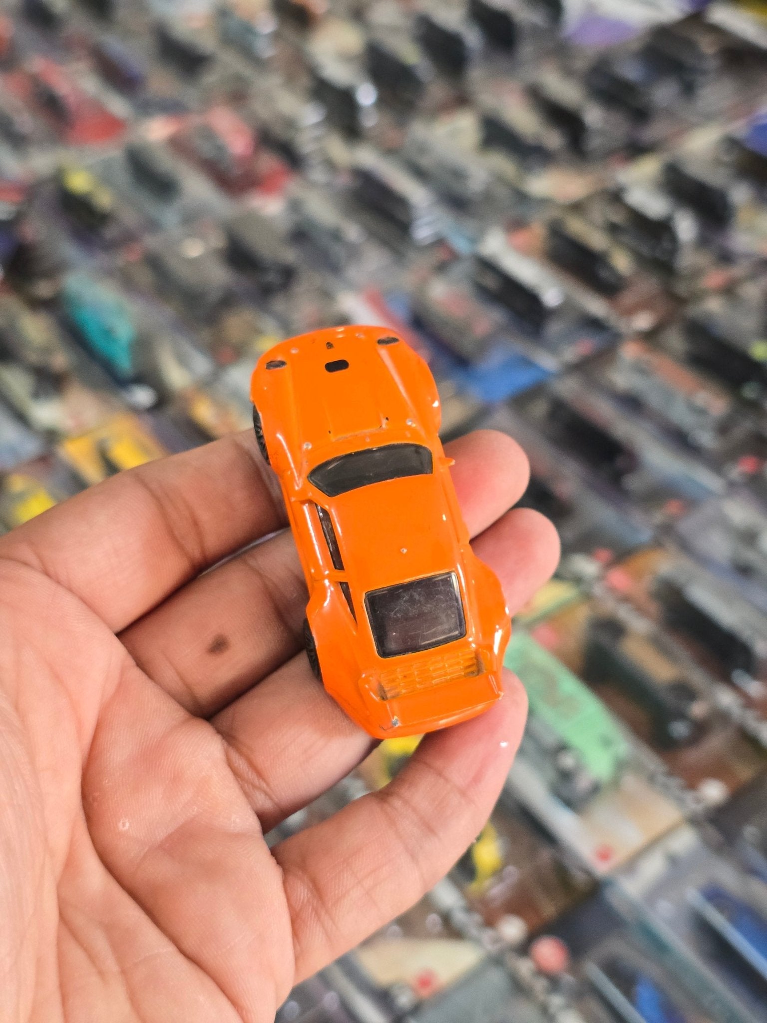 Hot Wheels Porsche 993 GT2 Widebody (X8240) - Orange (Used Car) - Kinder Logs