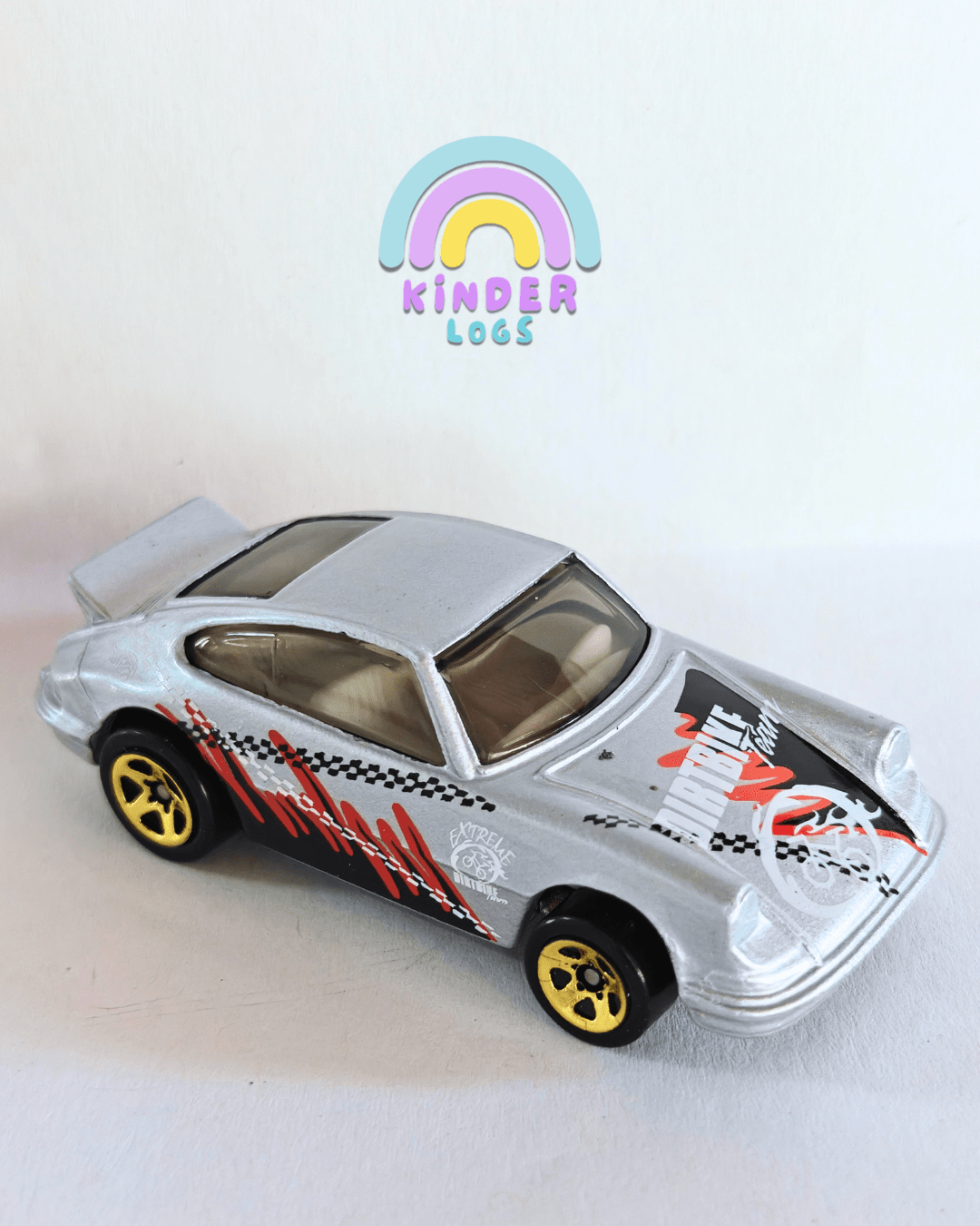 Hot Wheels Porsche Carrera Classic Car (Uncarded) - Kinder Logs