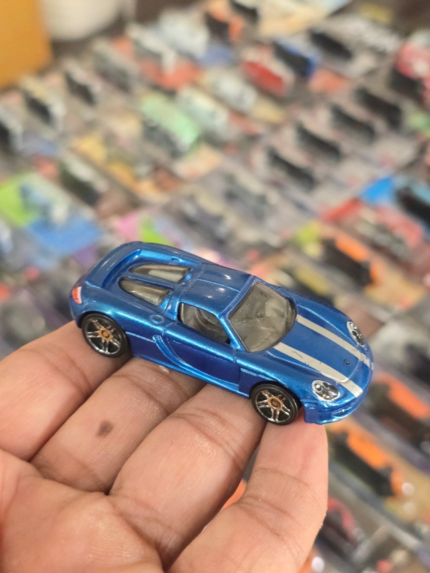 Hot Wheels Porsche Carrera GT - Blue (Used Car) - Kinder Logs
