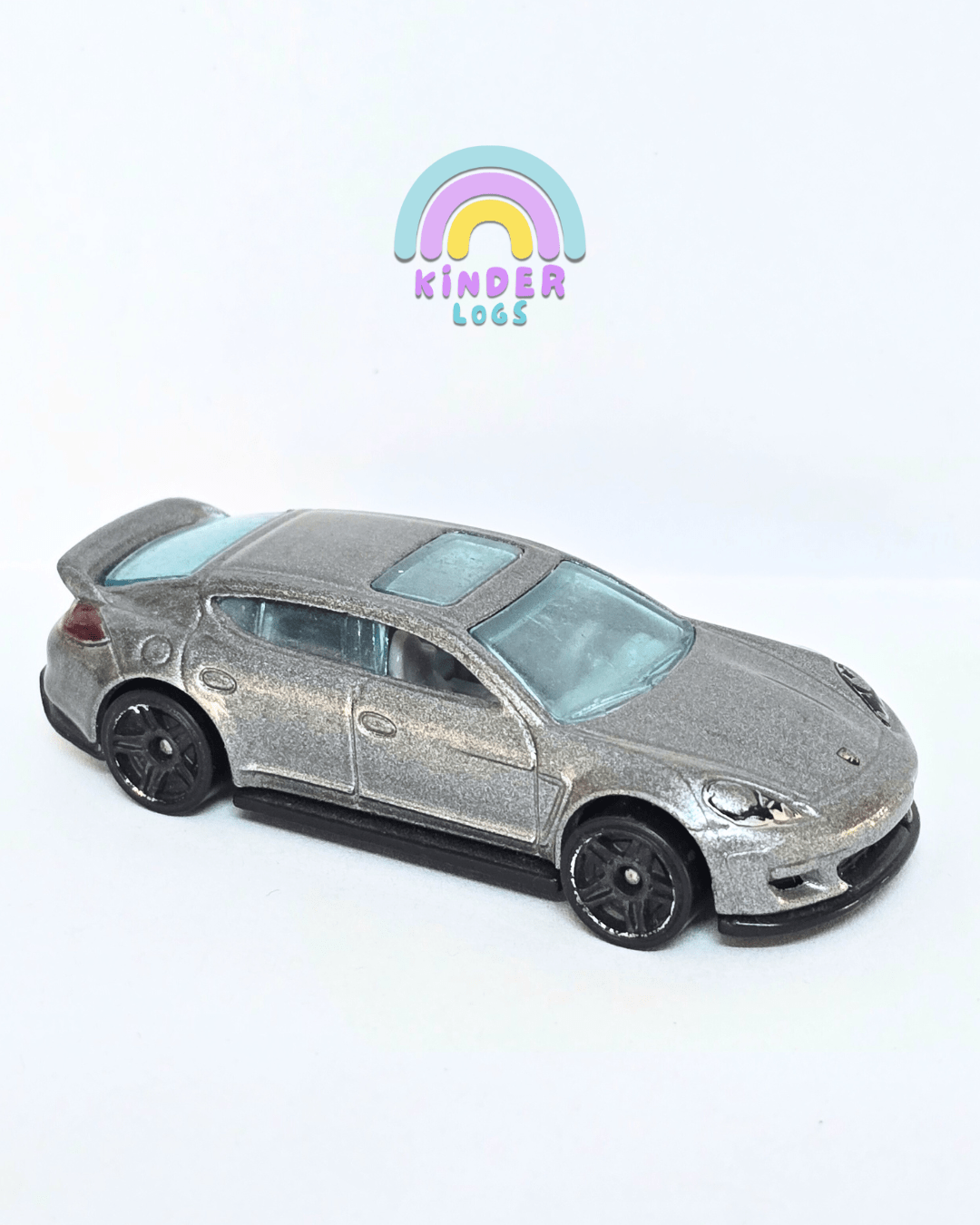 Hot Wheels Porsche Panamera (Pre - Owned) - Kinder Logs