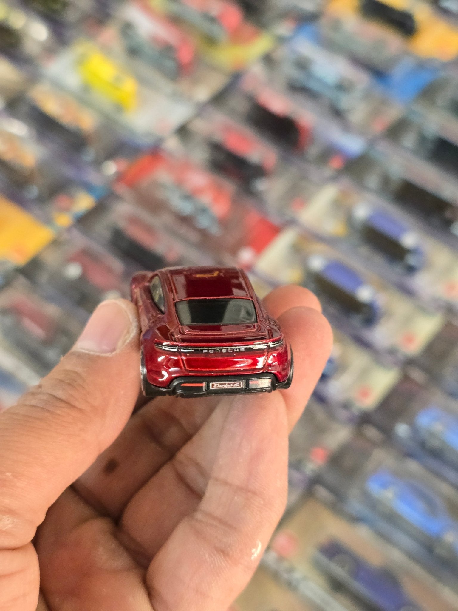 Hot Wheels Porsche Taycan Turbo S - Red (Uncarded) - Kinder Logs