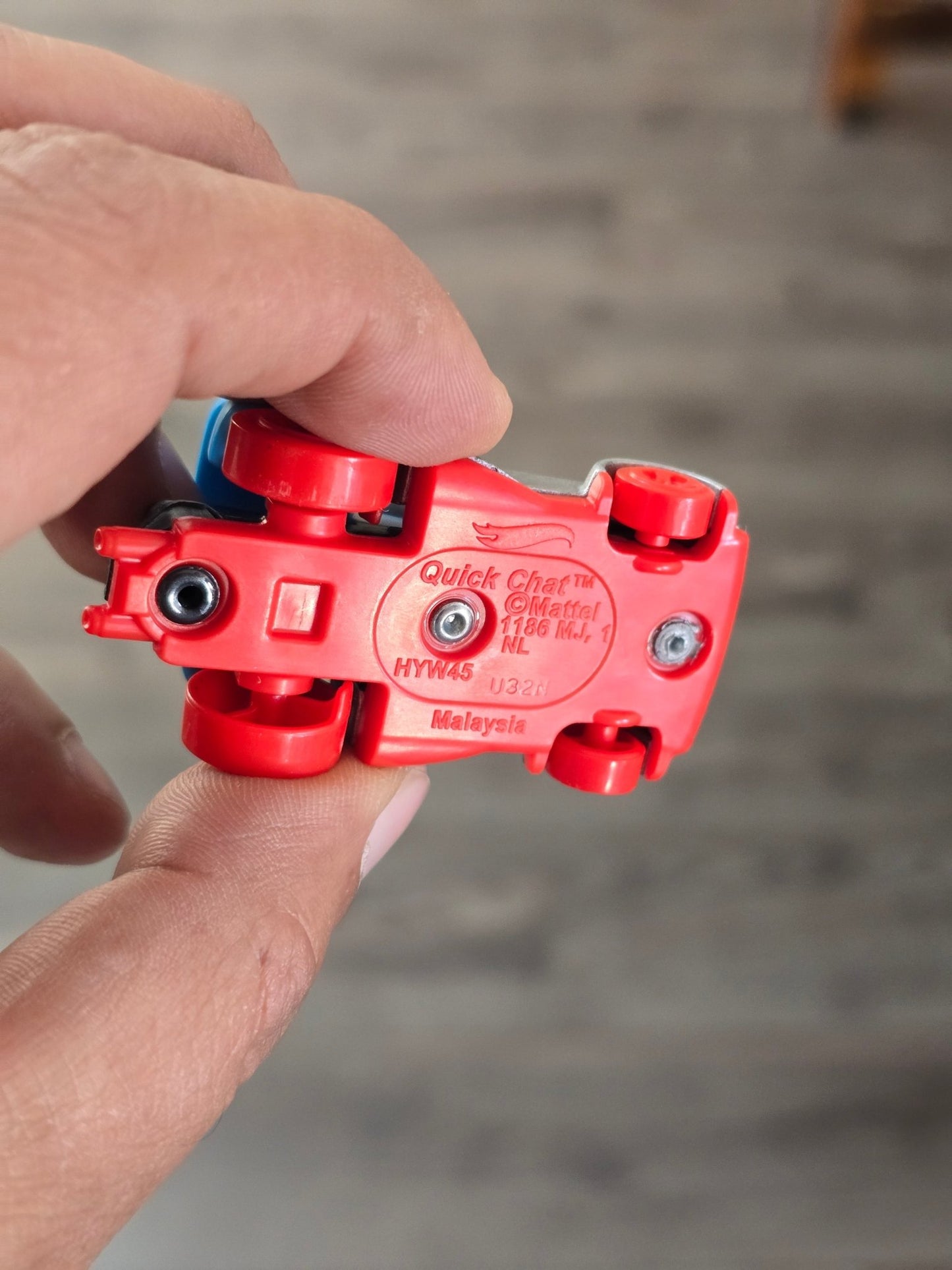 Hot Wheels Quick Chat - Grey (Uncarded - New) - Kinder Logs