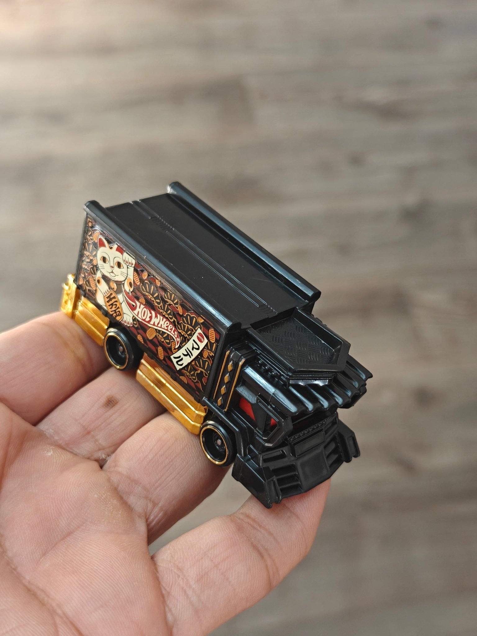 Hot Wheels Raijin Express - Black (Uncarded - New) - Kinder Logs