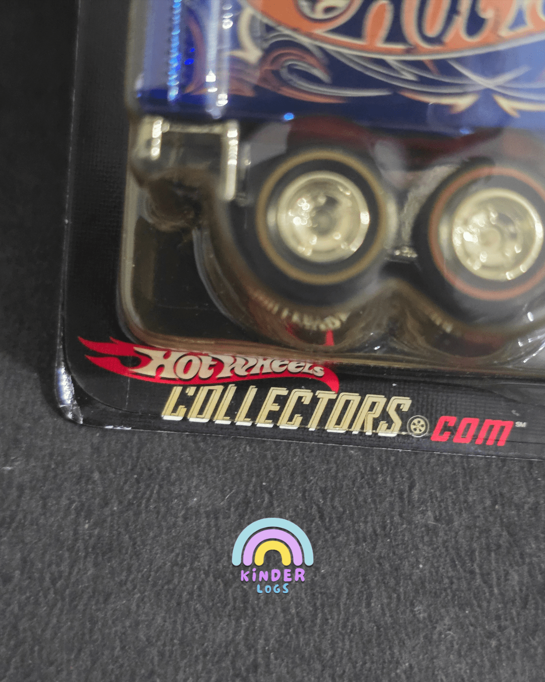Hot Wheels Real Riders Hiway Hauler - Series 7 (Imported) - Kinder Logs