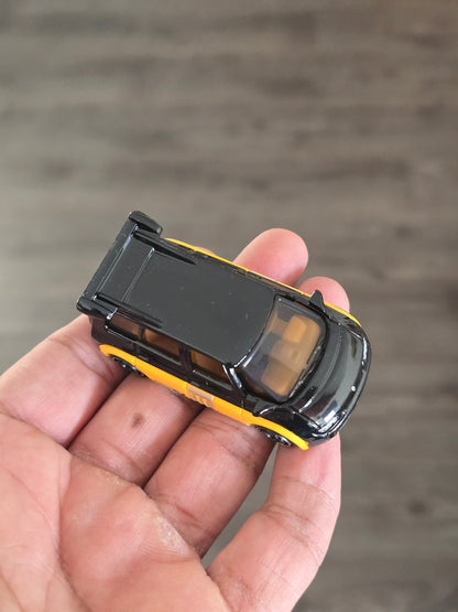 Hot Wheels Renault Espace F1 - Black (Uncarded - New) - Kinder Logs