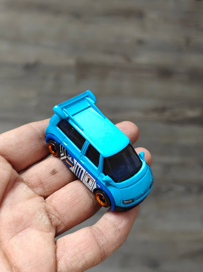 Hot Wheels Renault Espace F1 - Blue (Uncarded - New) - Kinder Logs