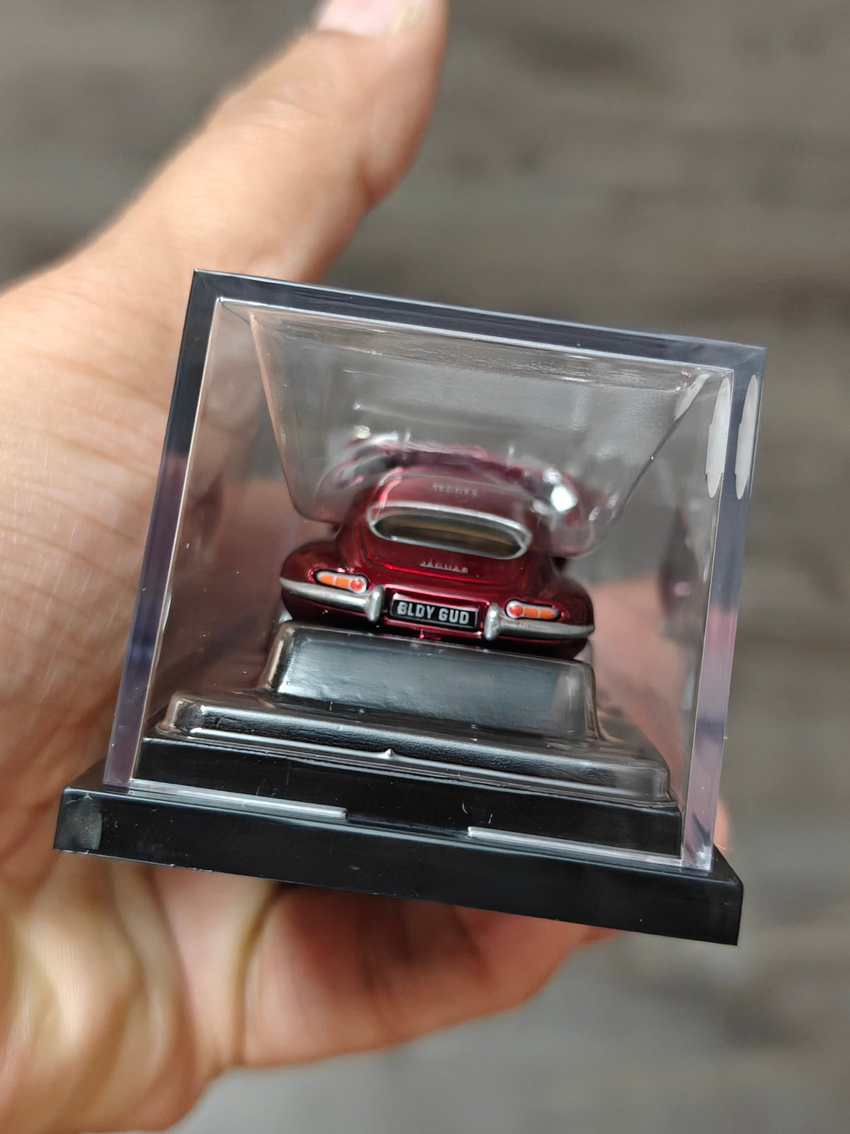 Hot Wheels RLC Exclusive 1964 Jaguar E-Type - Kinder Logs