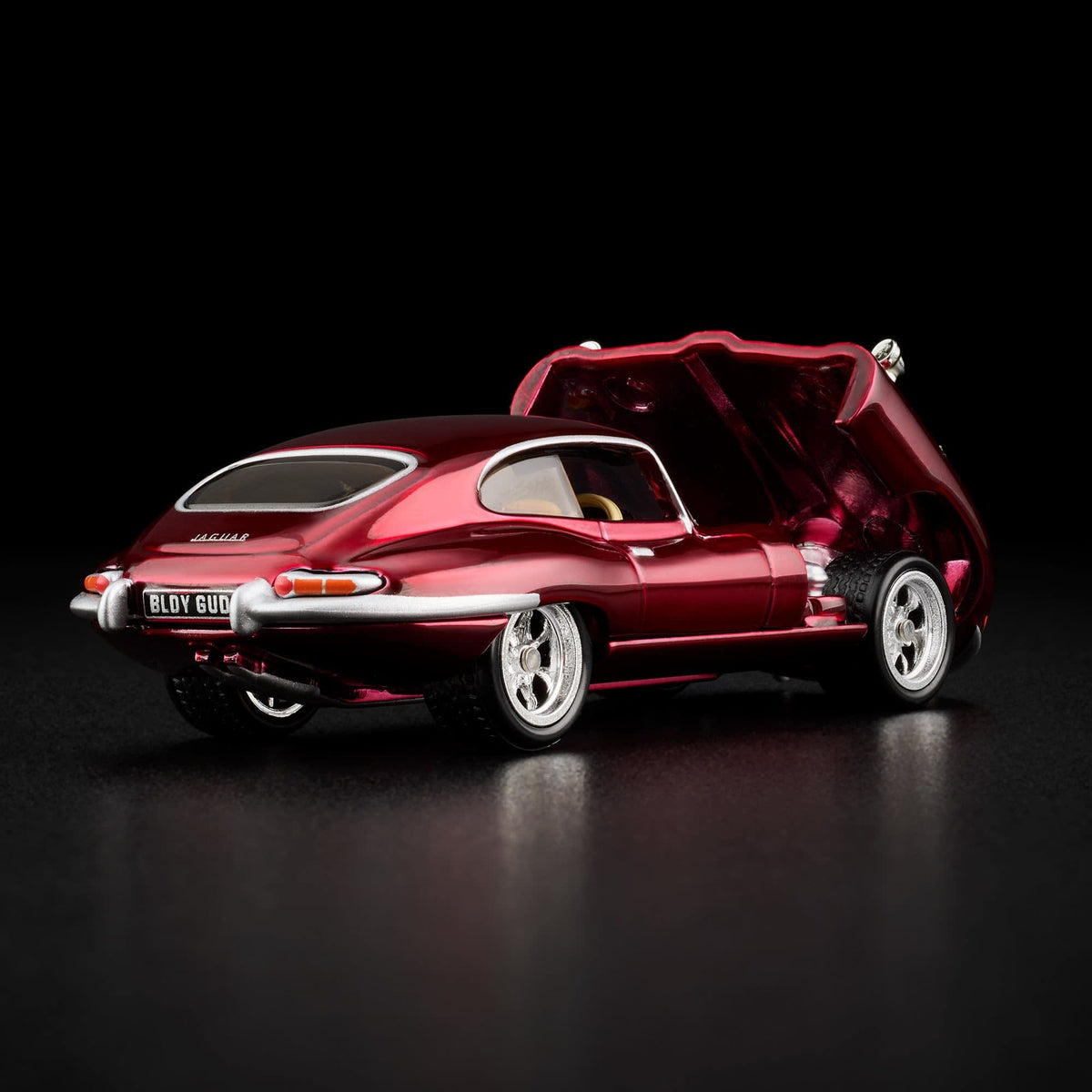 Hot Wheels RLC Exclusive 1964 Jaguar E-Type - Kinder Logs