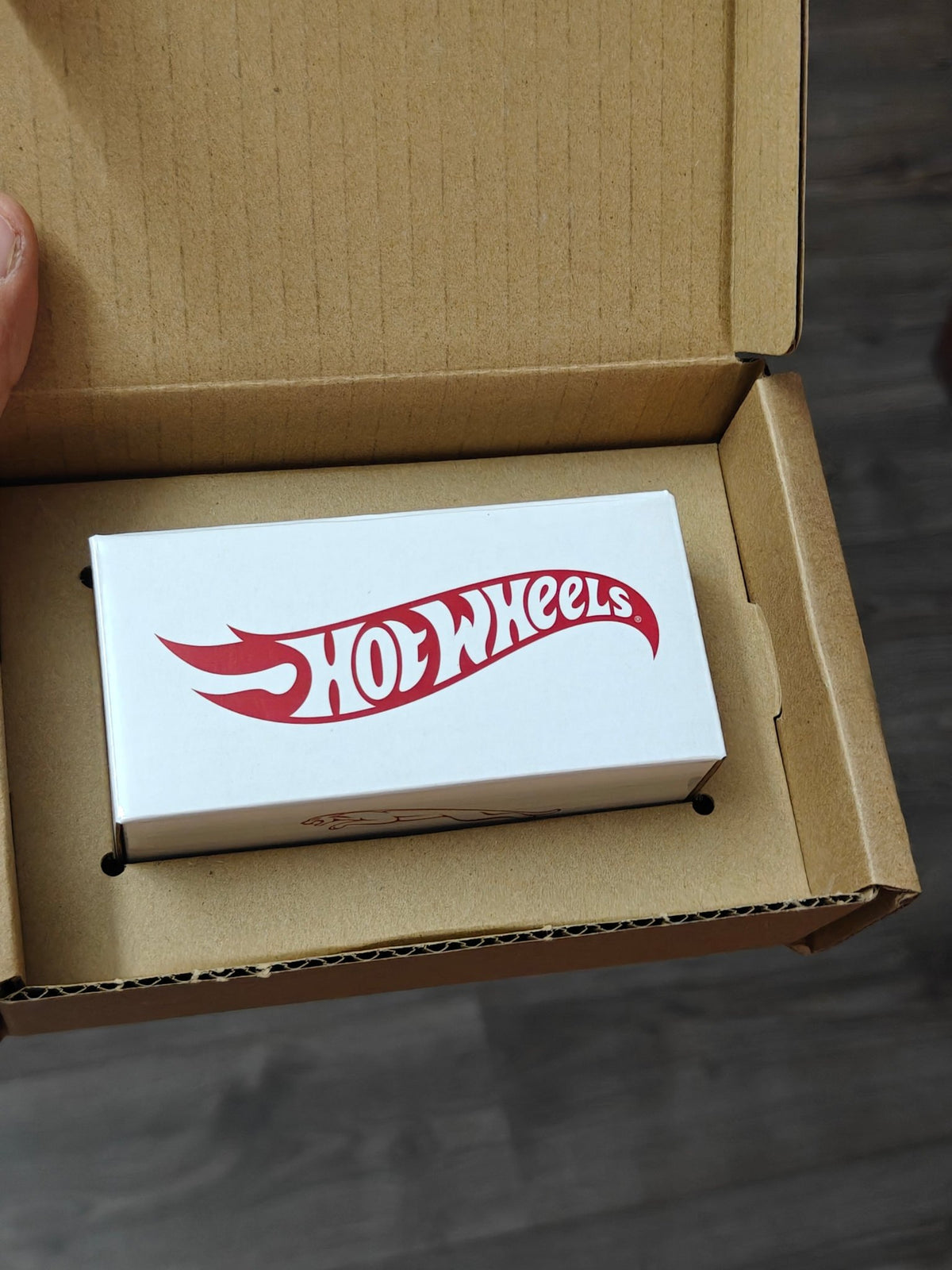 Hot Wheels RLC Exclusive 1964 Jaguar E-Type - Kinder Logs