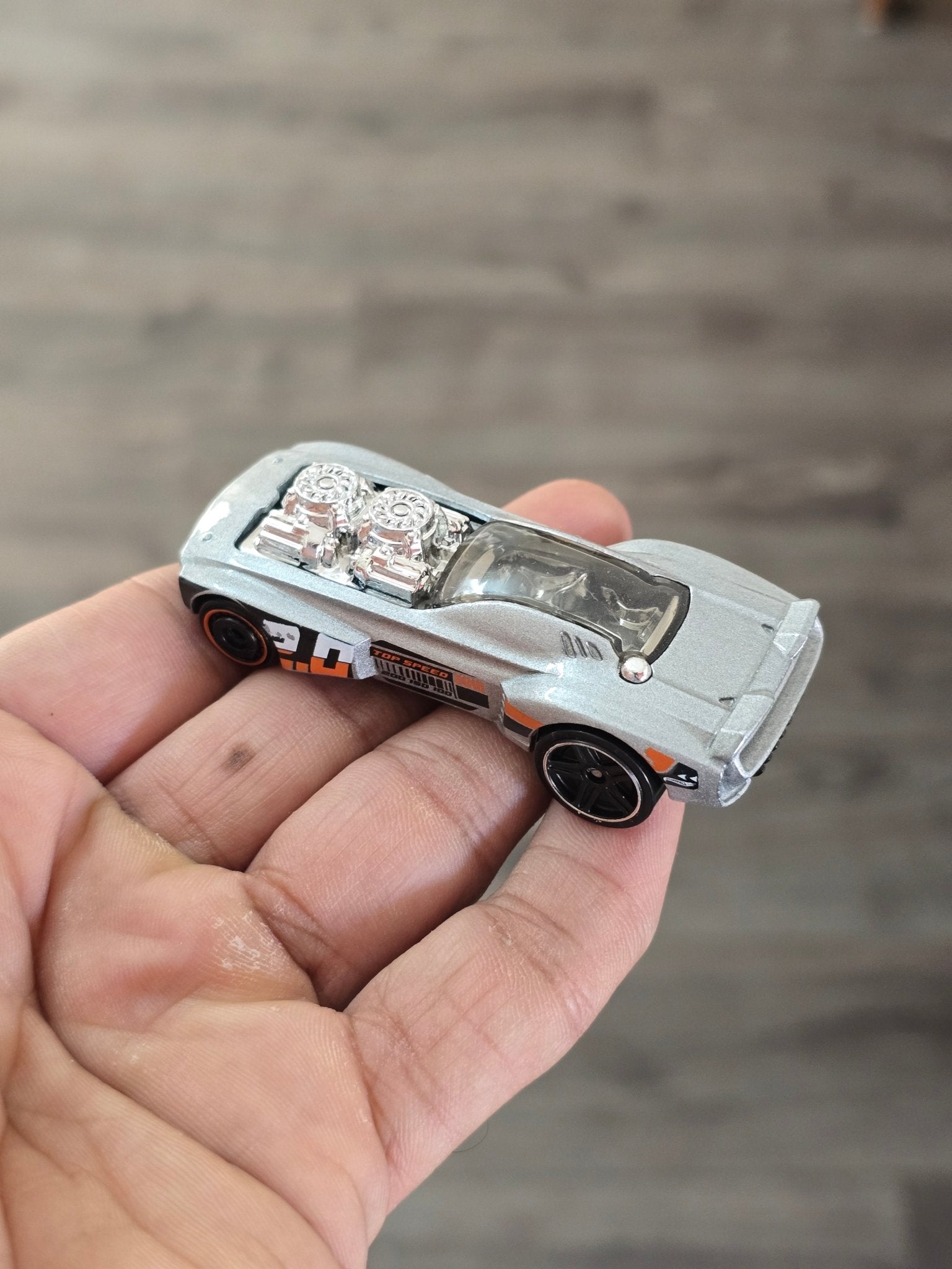 Hot Wheels Rodger Dodger 2.0 - Silver (Uncarded - New) - Kinder Logs