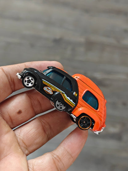 Hot Wheels RV There Yet (Uncarded) - Kinder Logs