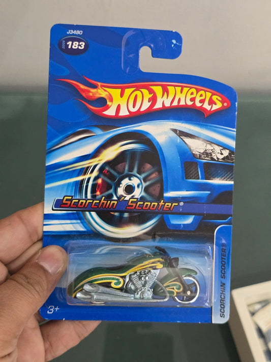 Hot Wheels Scorchin' Scooter - Collector No. 183 - Kinder Logs
