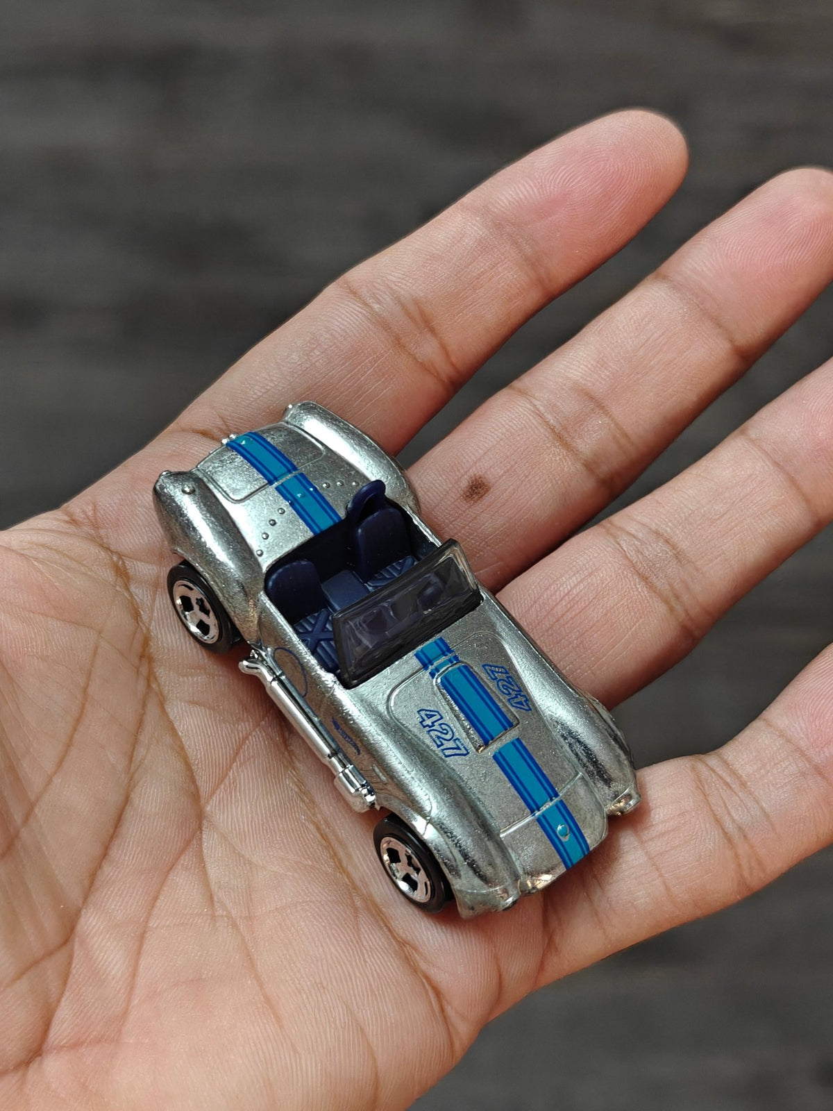 Hot Wheels Shelby Cobra 427 S/C - Chrome Silver (Uncarded - New) - Kinder Logs
