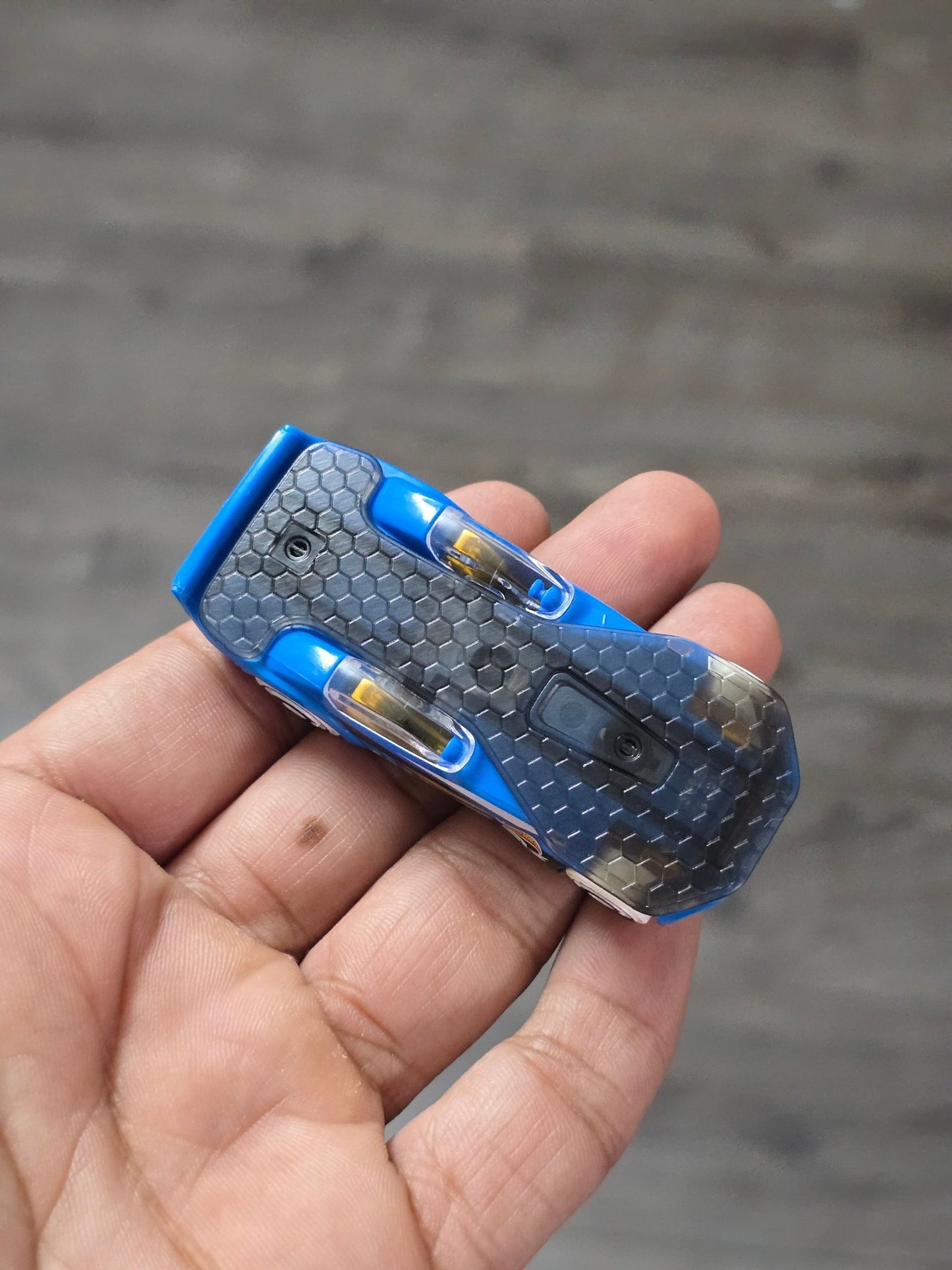 Hot Wheels Solar Reflex - Blue (Uncarded - New) - Kinder Logs