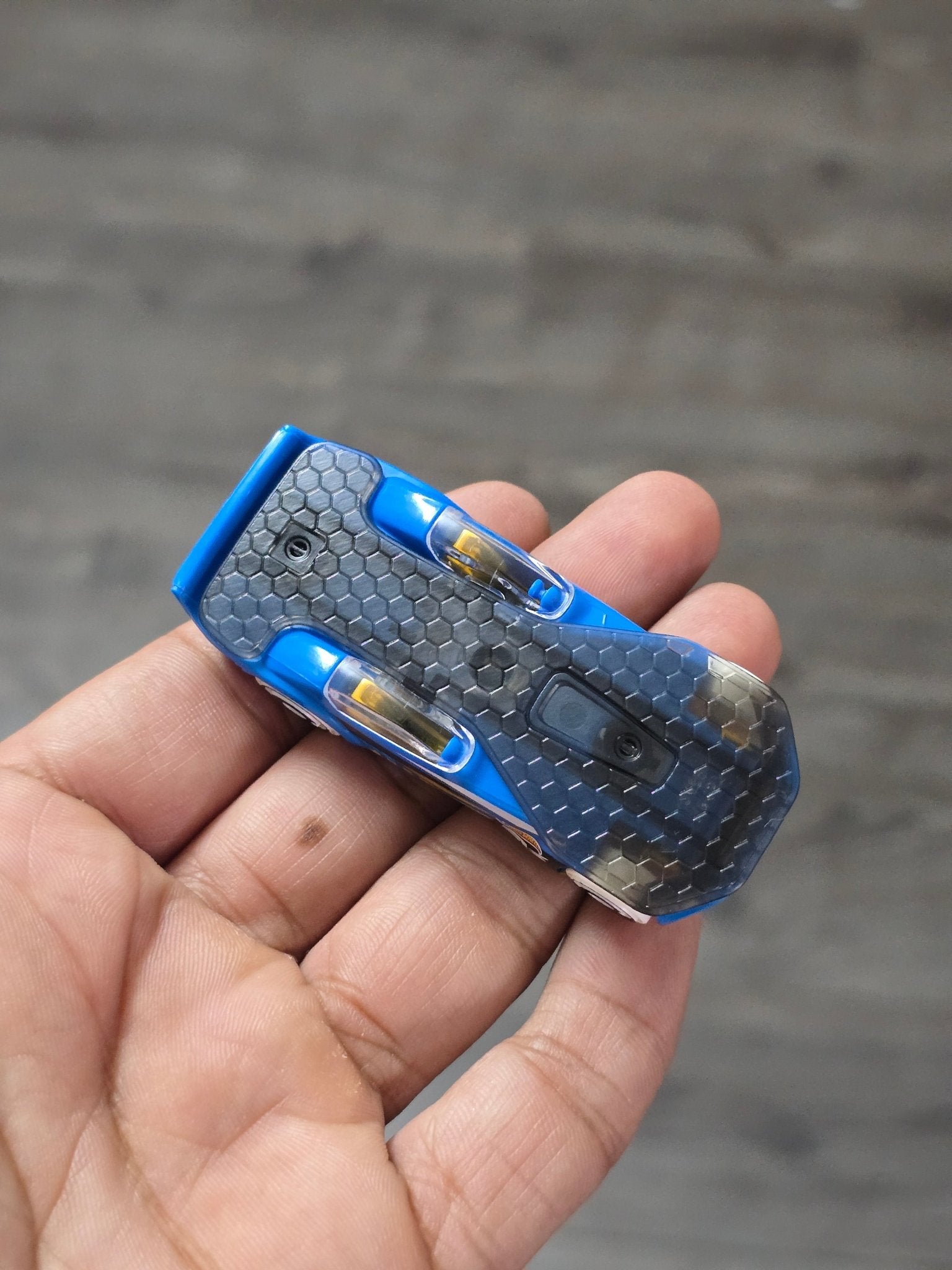 Hot Wheels Solar Reflex - Blue (Uncarded - New) - Kinder Logs