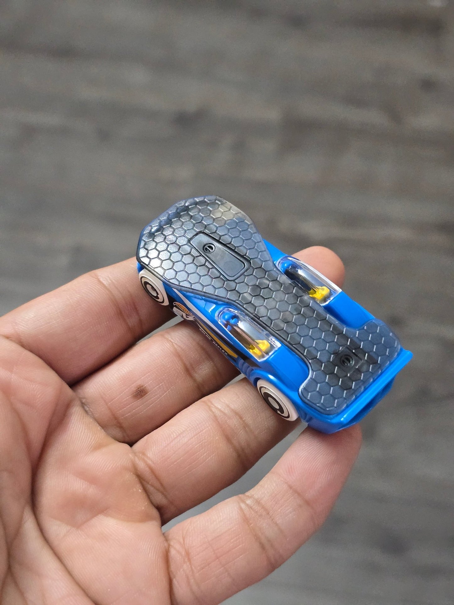 Hot Wheels Solar Reflex - Blue (Uncarded - New) - Kinder Logs