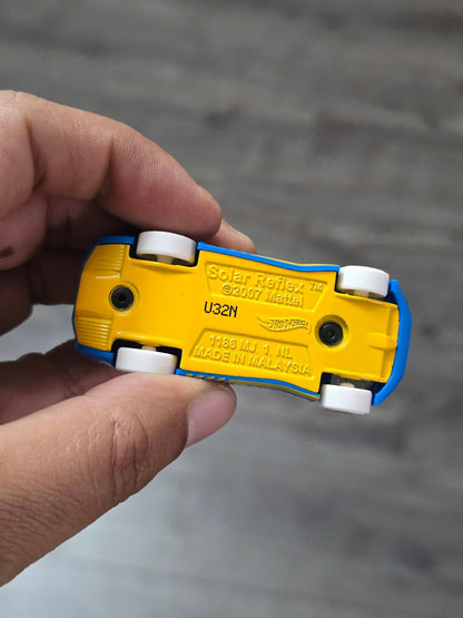 Hot Wheels Solar Reflex - Blue (Uncarded - New) - Kinder Logs